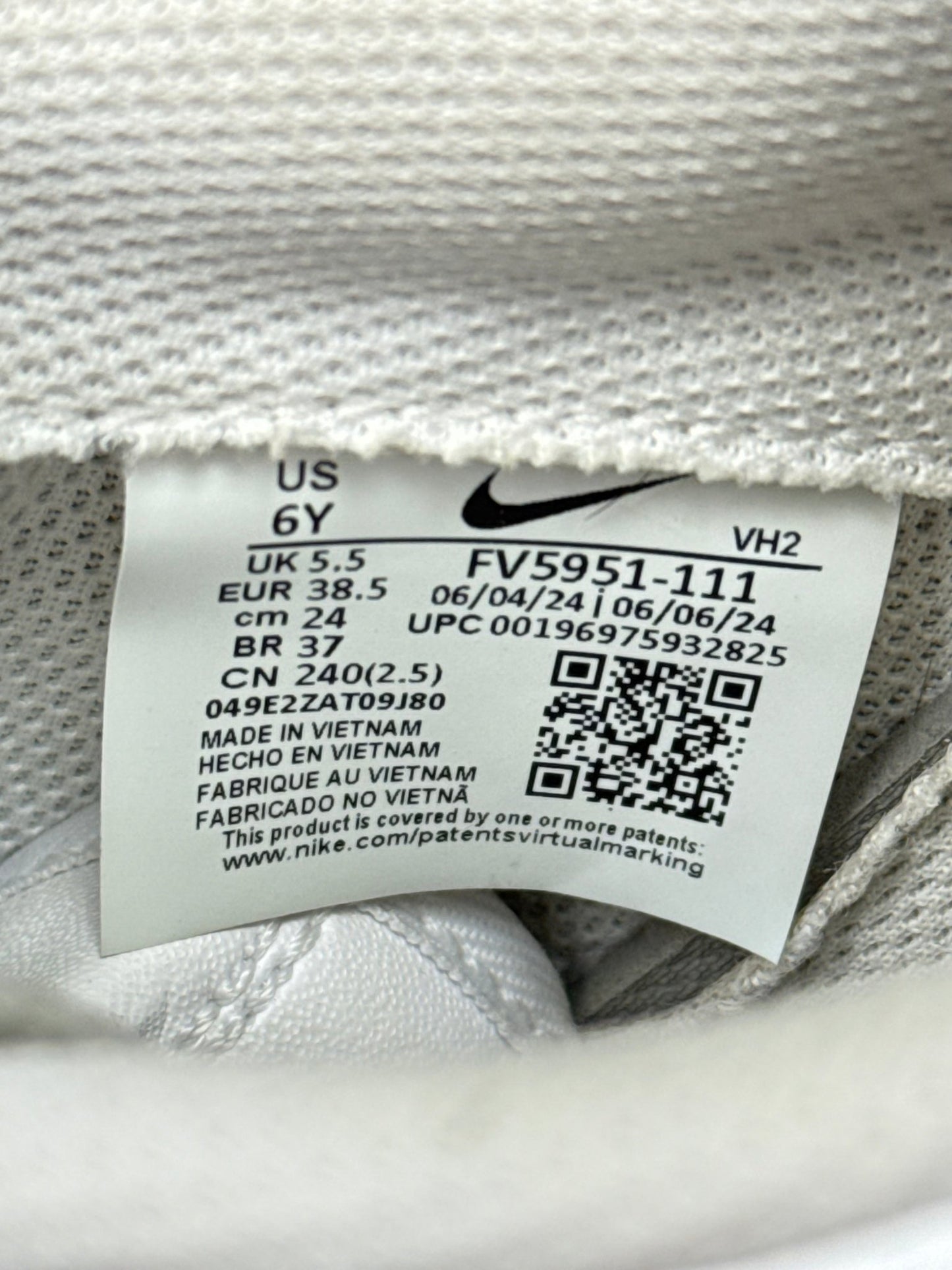Nike Air Force 1 Low (38.5)