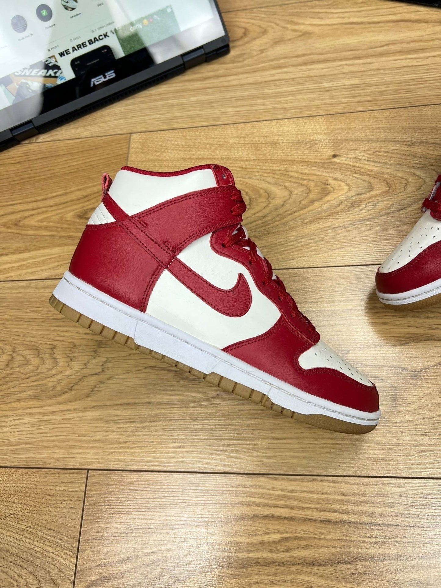 Nike Dunk High (40)