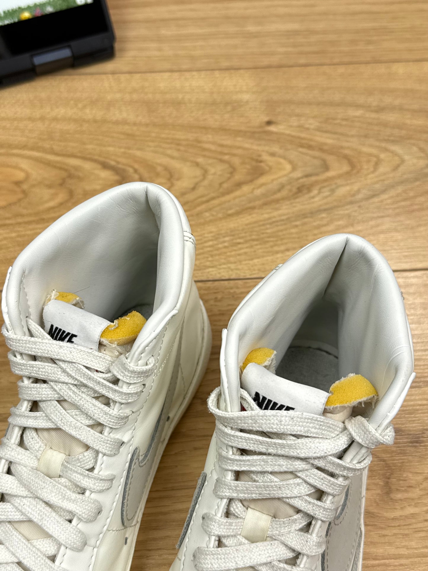Nike Blazer Mid 77 (37.5)