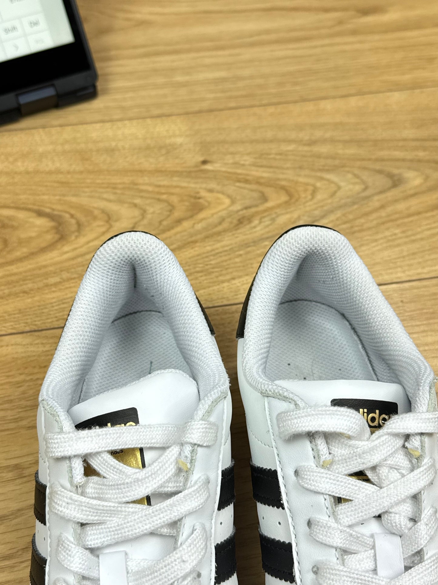 Adidas Superstar (40)