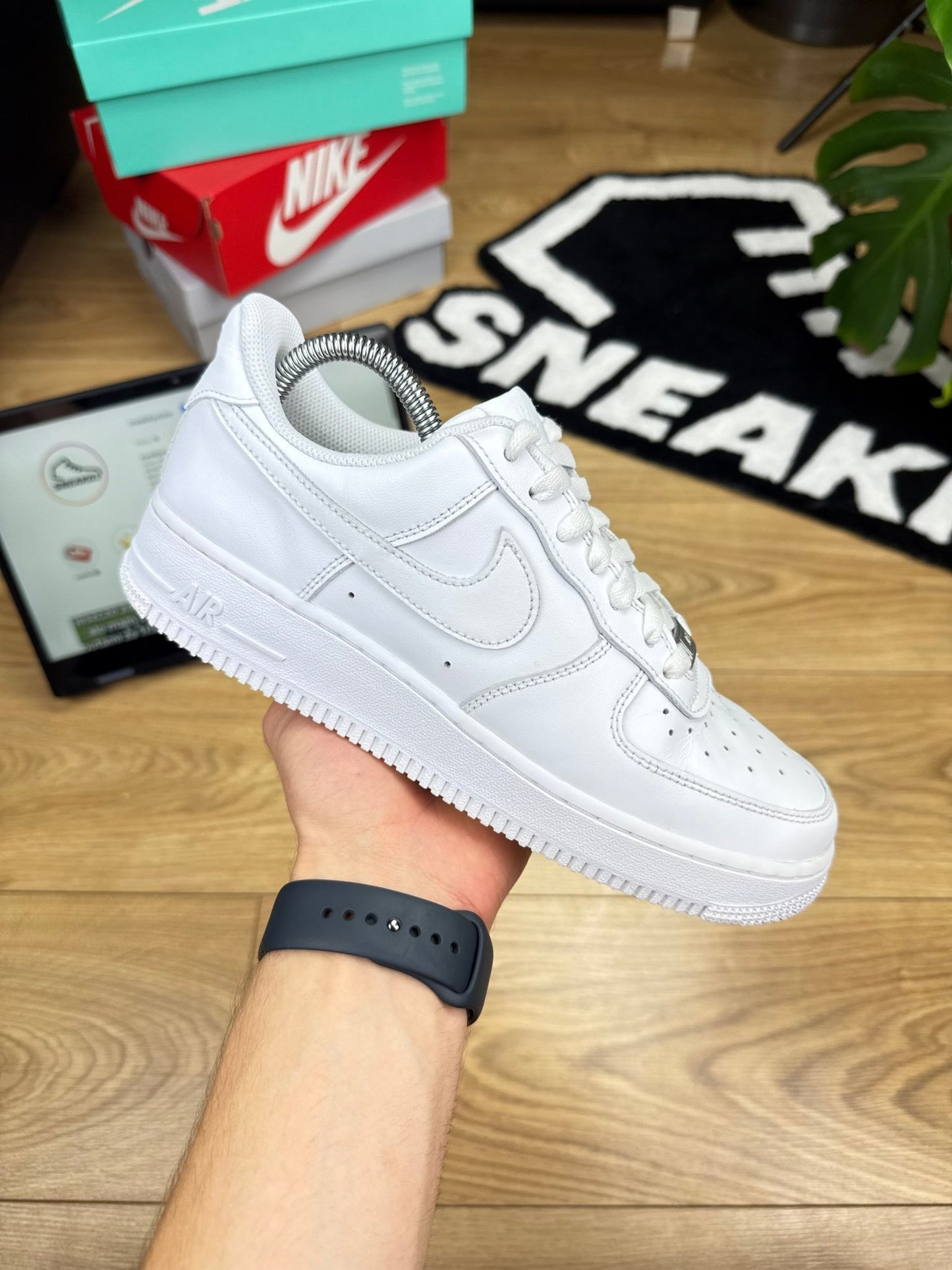 Nike Air Force 1 Low (40)