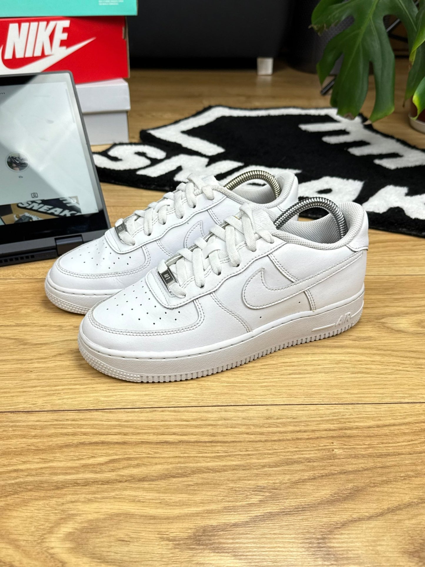 Nike Air Force 1 Low (38.5)