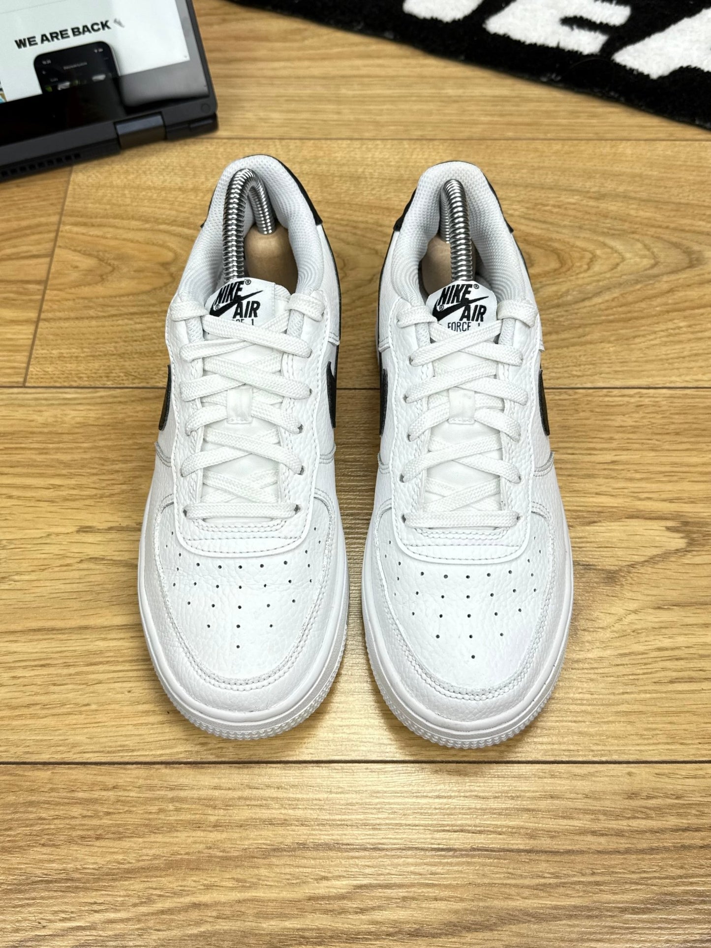 Nike Air Force 1 Low (37.5)