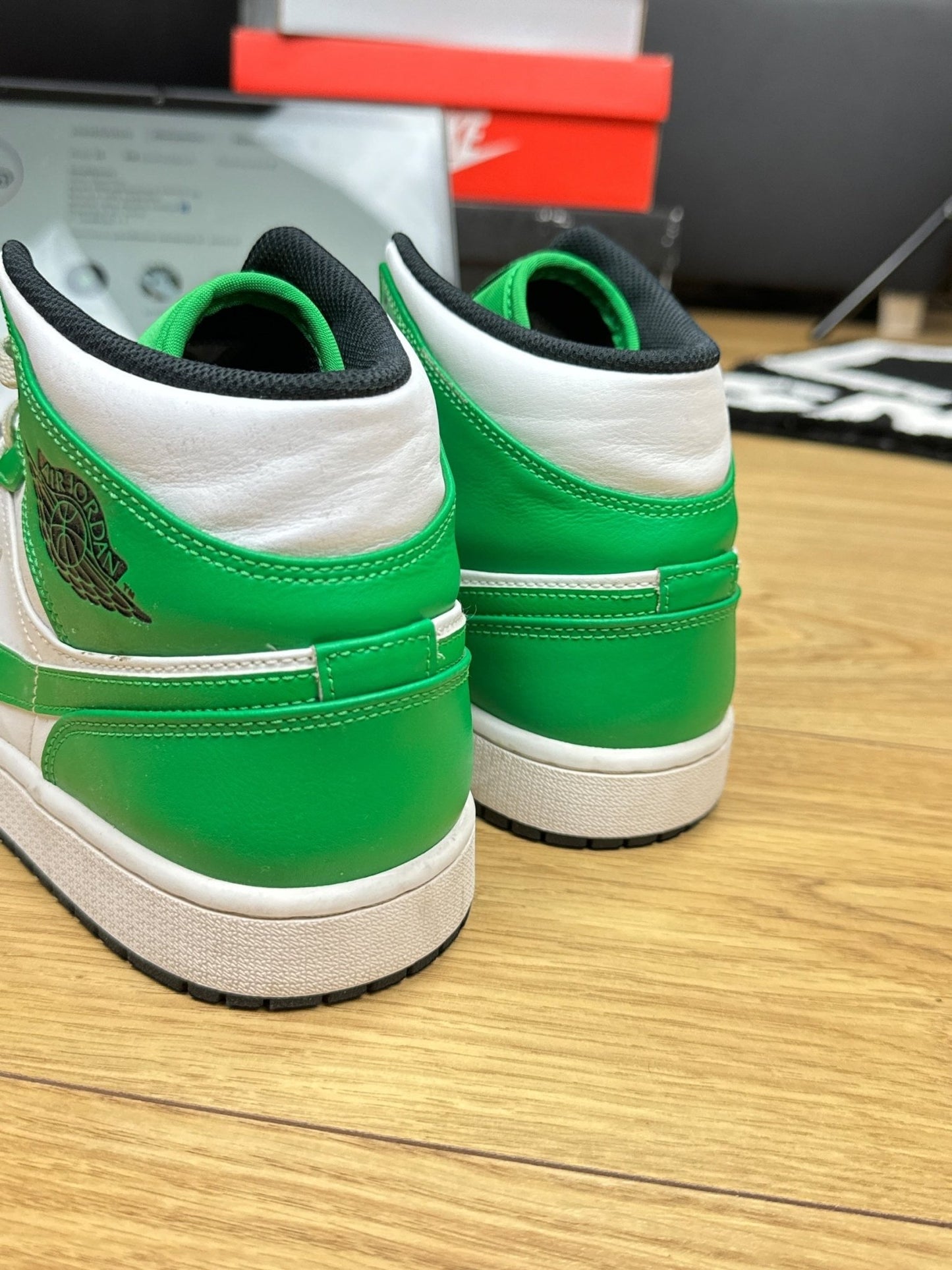 Nike Air Jordan 1 Mid (44)