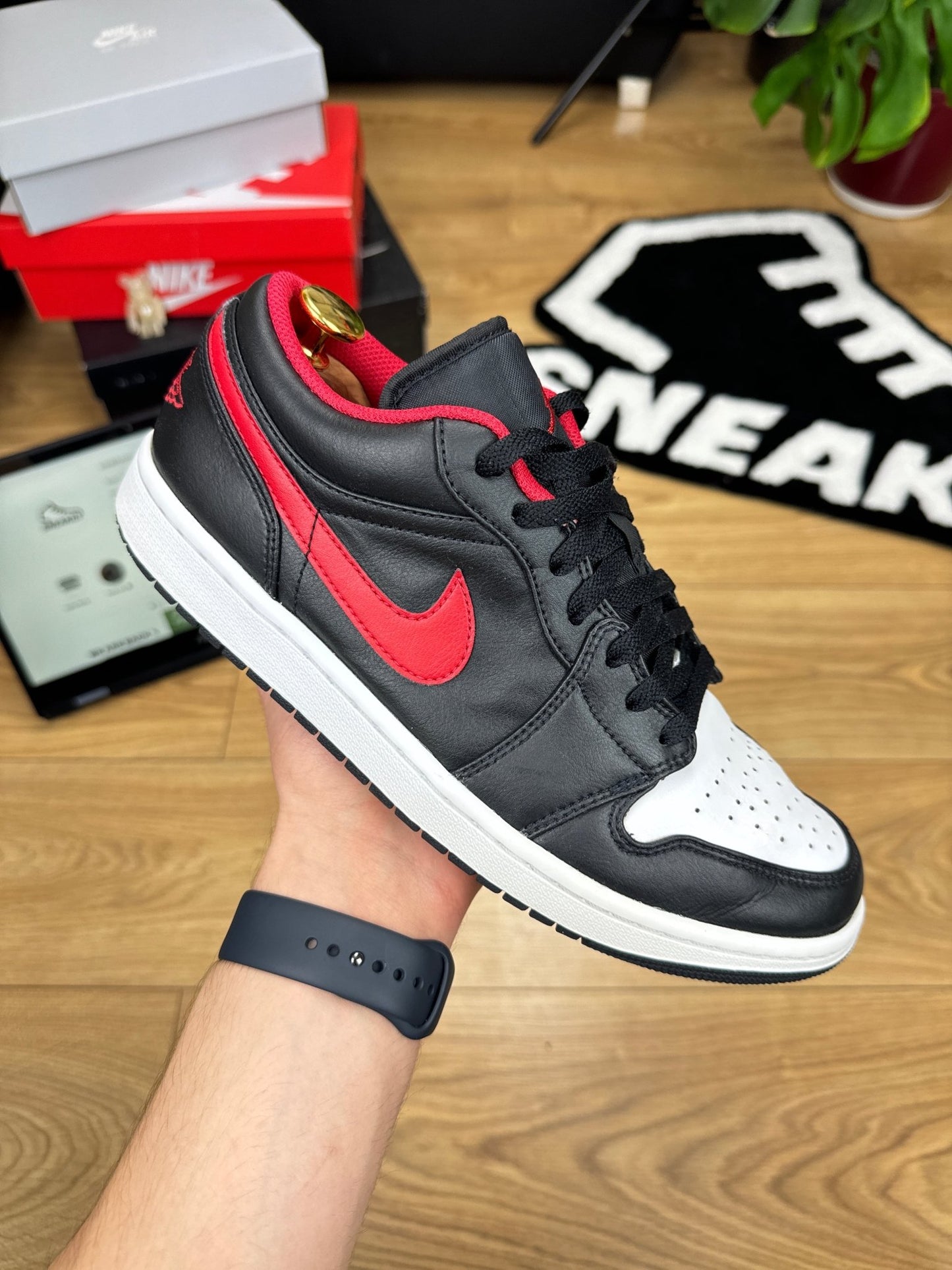 Nike Air Jordan 1 Low (42.5)