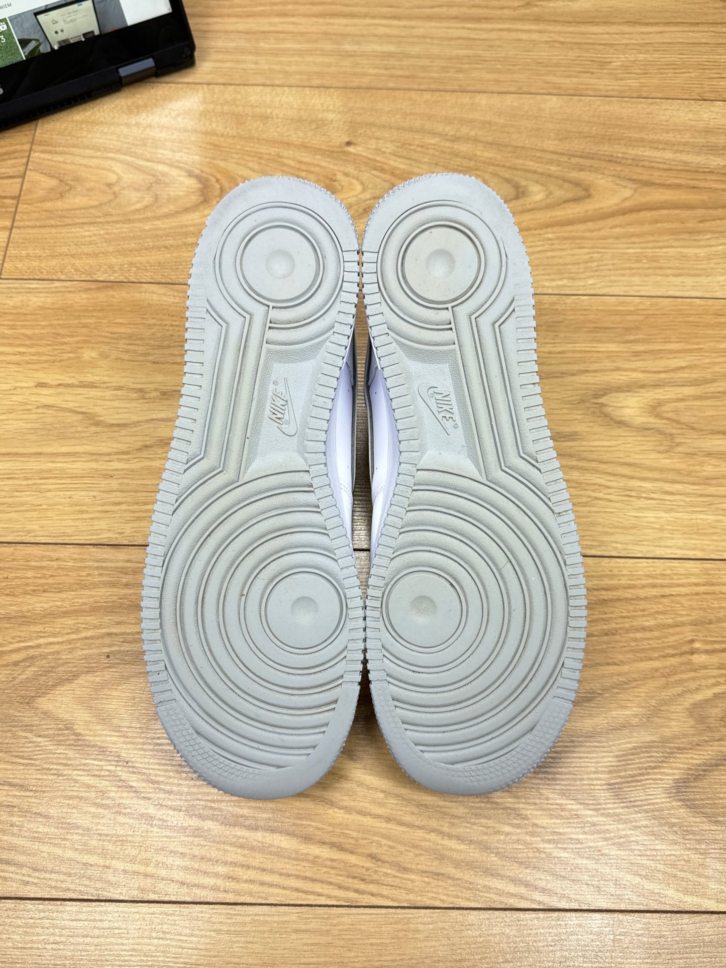 Nike Air Force 1 Low (45.5)