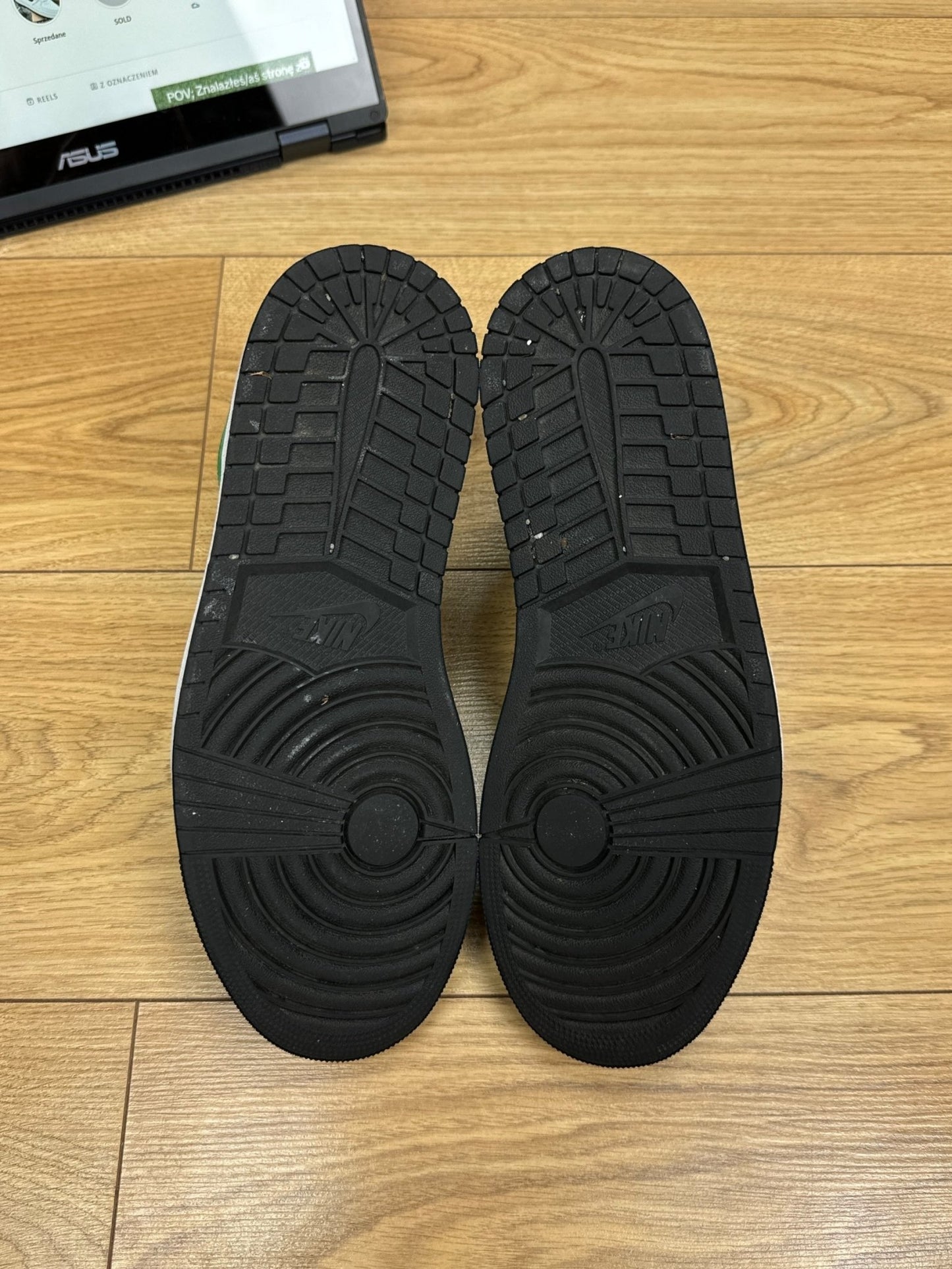 Nike Air Jordan 1 Mid (44)