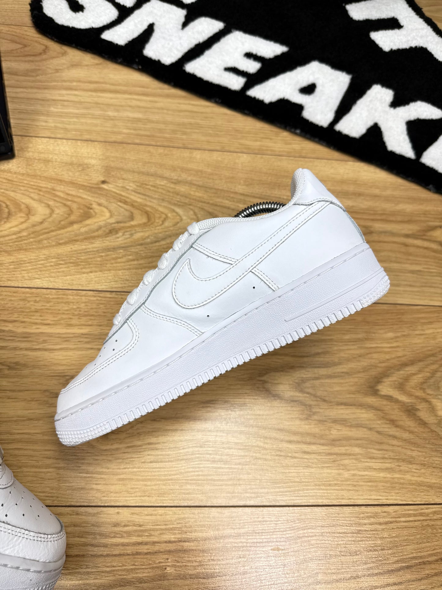 Nike Air Force 1 Low (40)