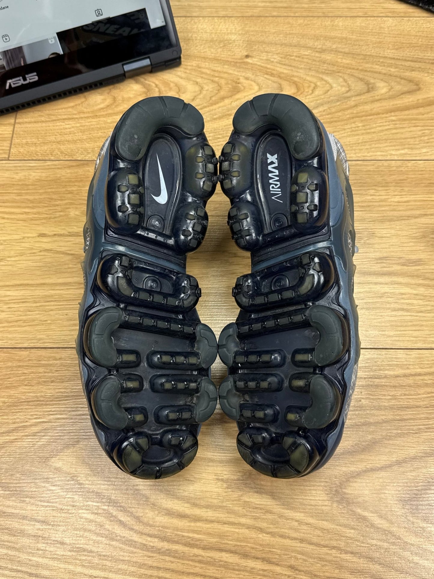 Nike Air Vapormax Plus (42)