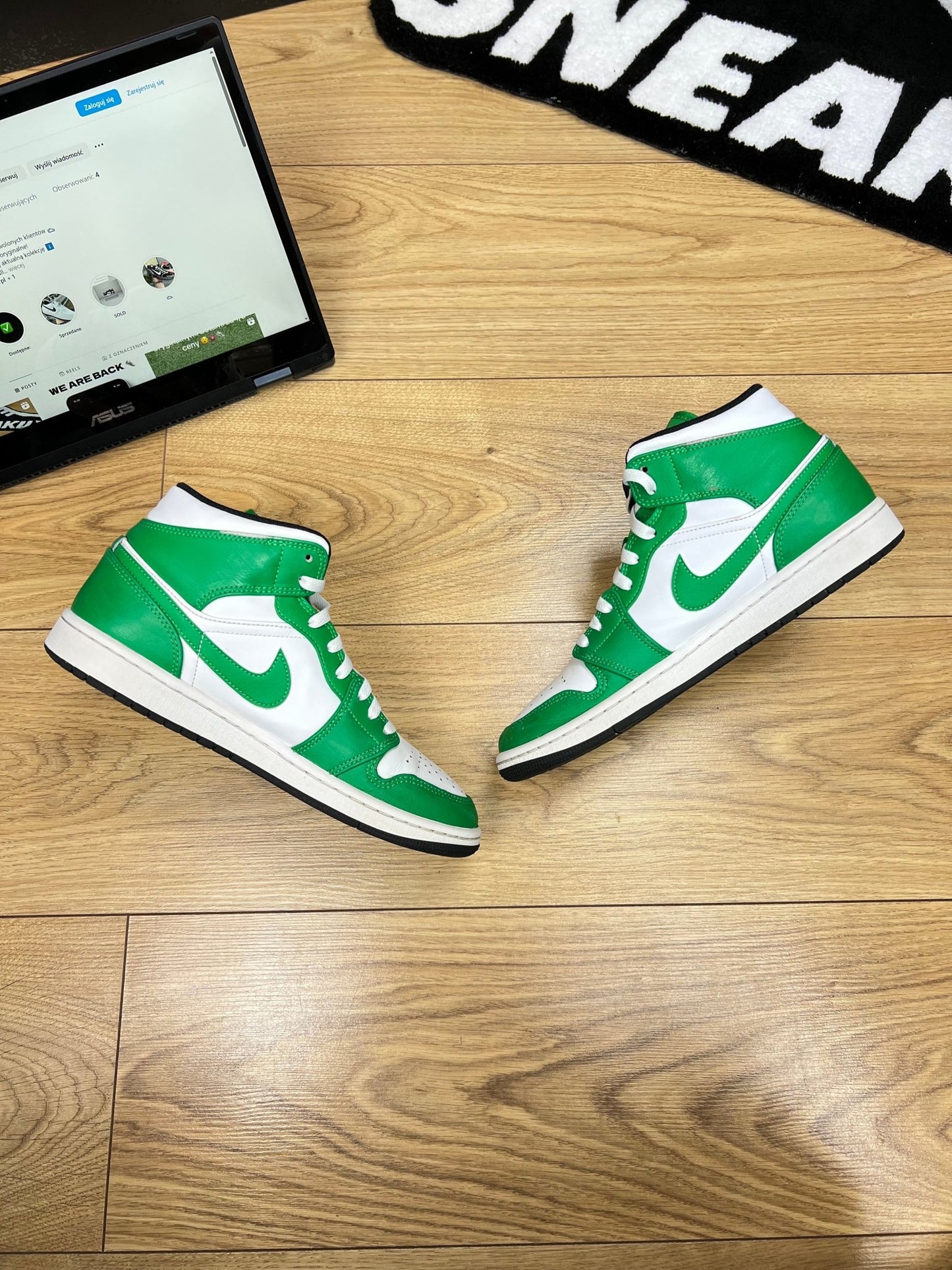 Nike Air Jordan 1 Mid (41)