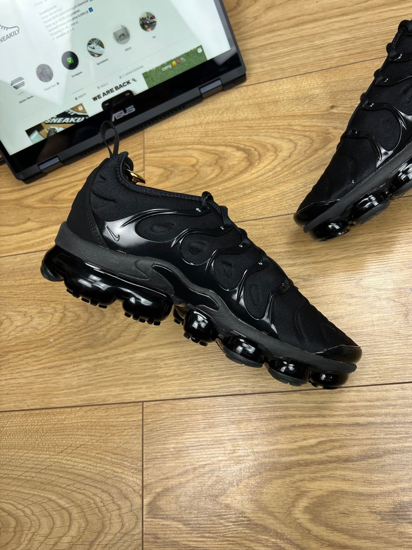 Nike Air Vapormax Plus (42.5)