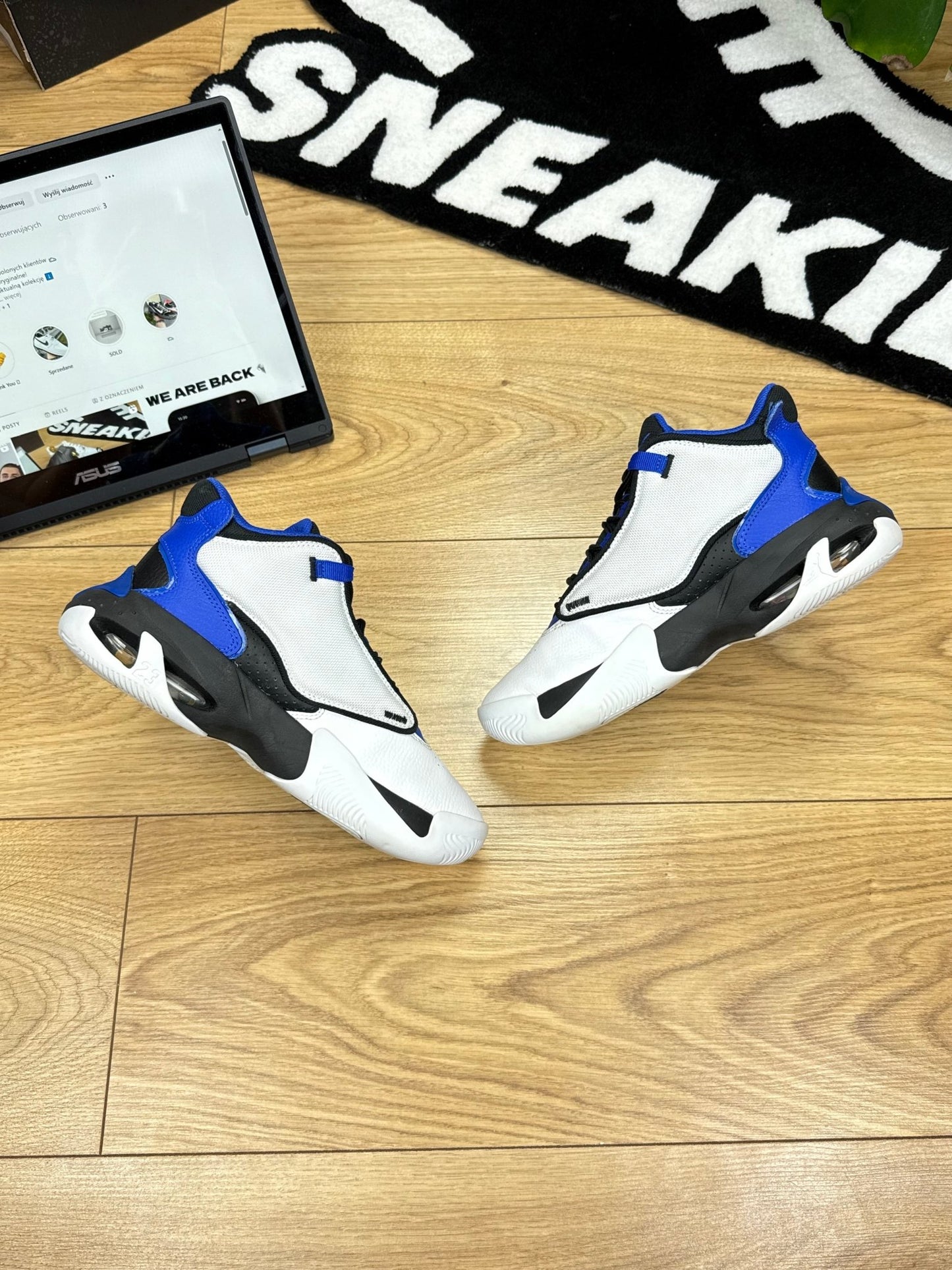 Nike Air Jordan Max Aura 4 (37.5)