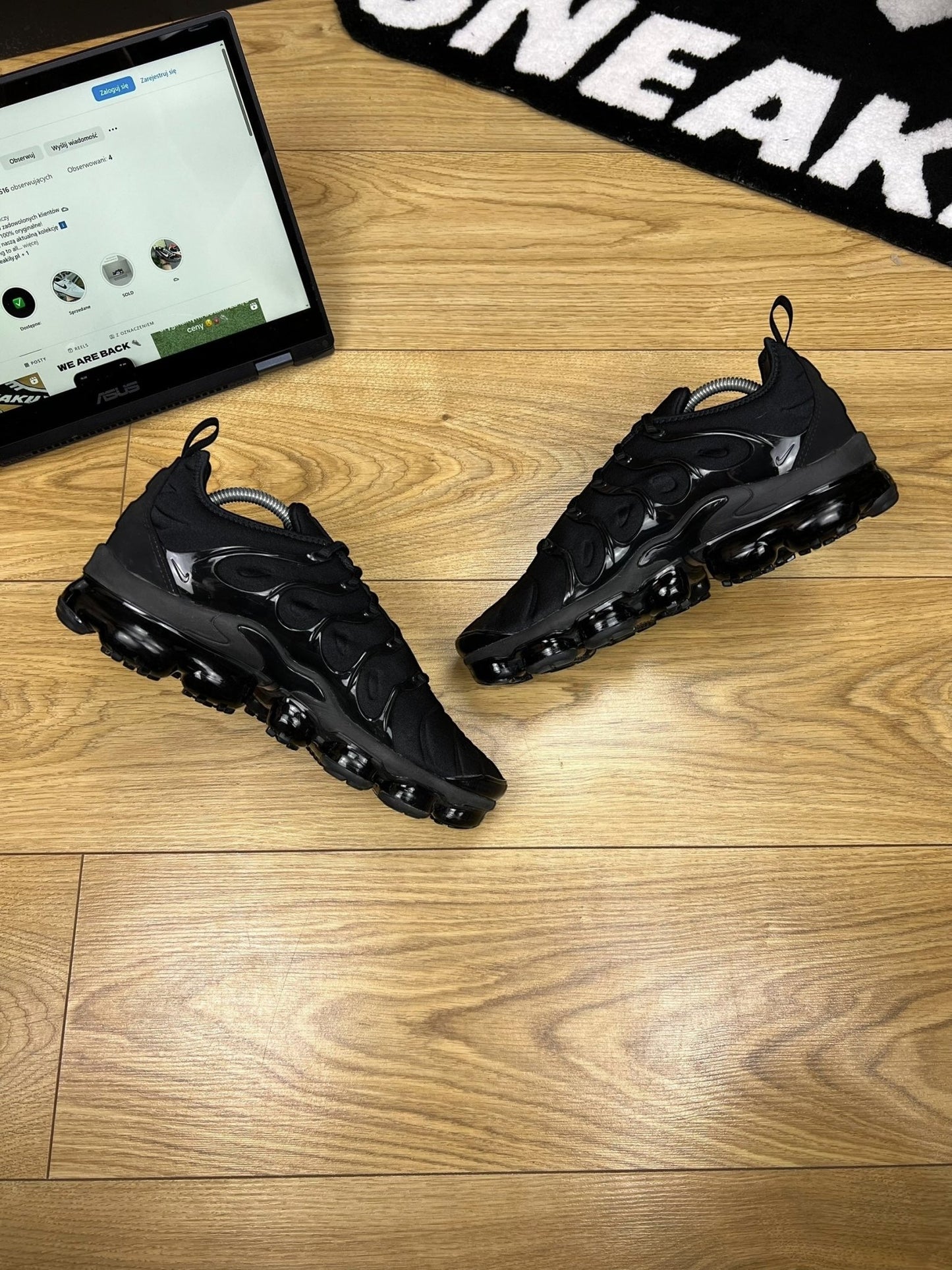 Nike Air Vapormax Plus (42.5)