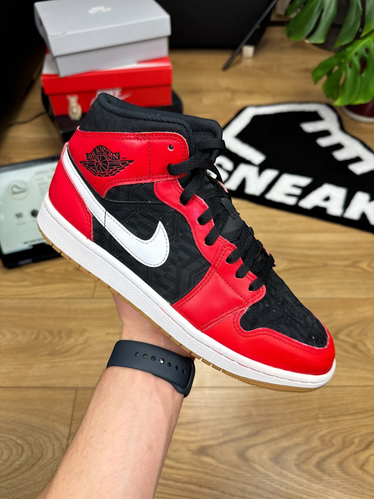 Nike Air Jordan 1 Mid (43)