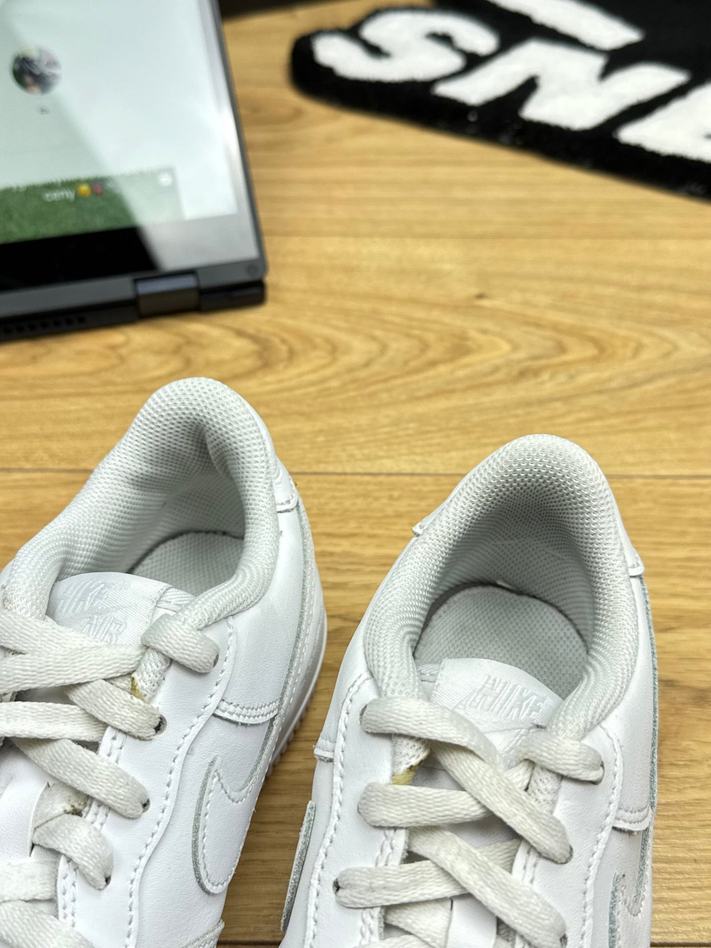 Nike Air Force 1 Low (38.5)