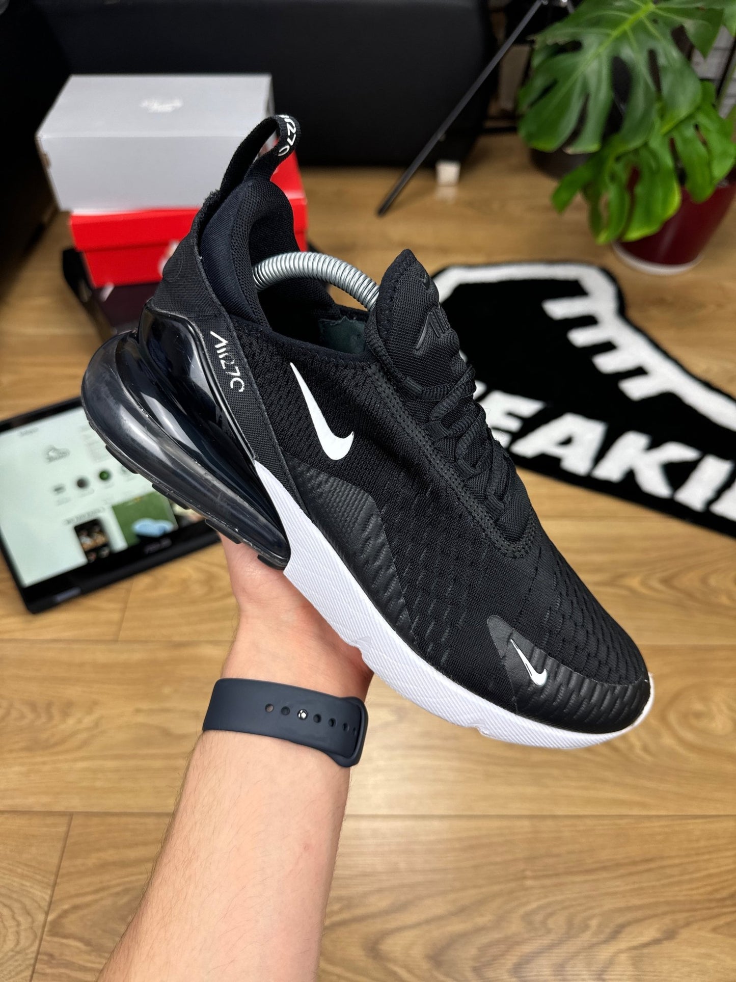Nike Air Max 270 (42.5)