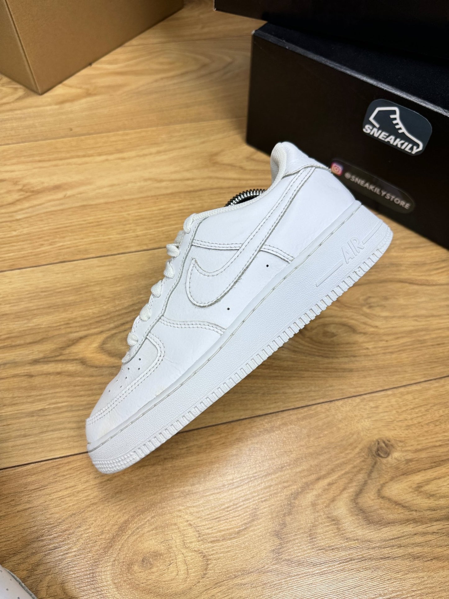 Nike Air Force 1 Low (38.5)