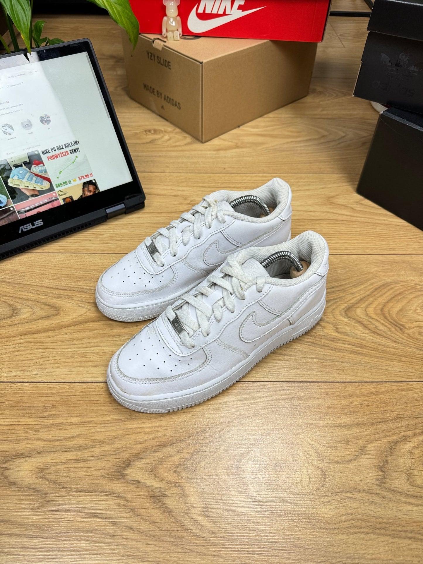 Nike Air Force 1 Low (38.5)