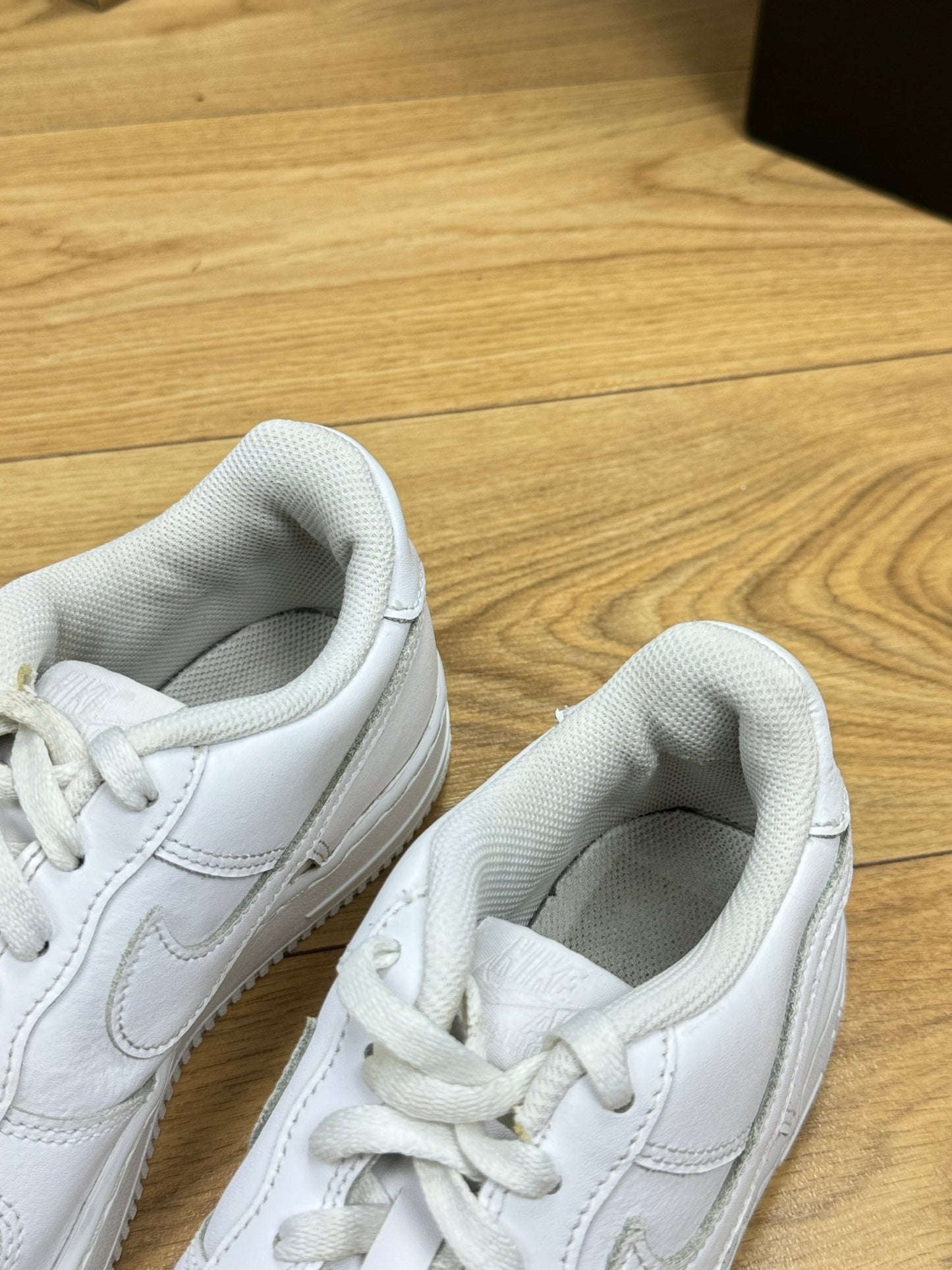 Nike Air Force 1 Low (38.5)