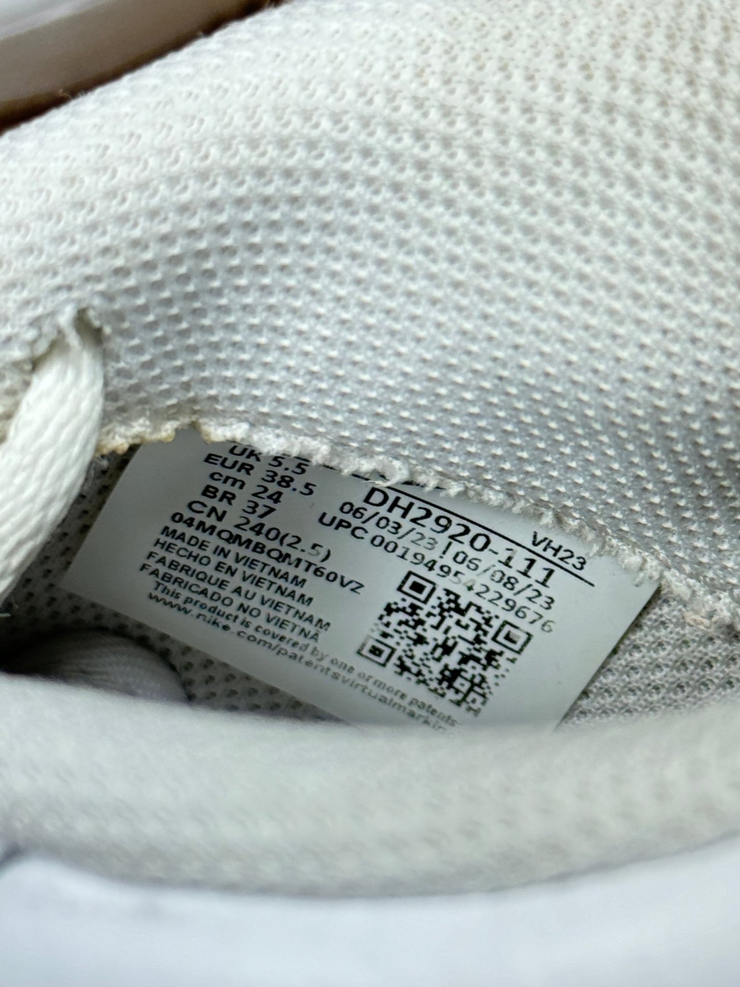 Nike Air Force 1 Low (38.5)