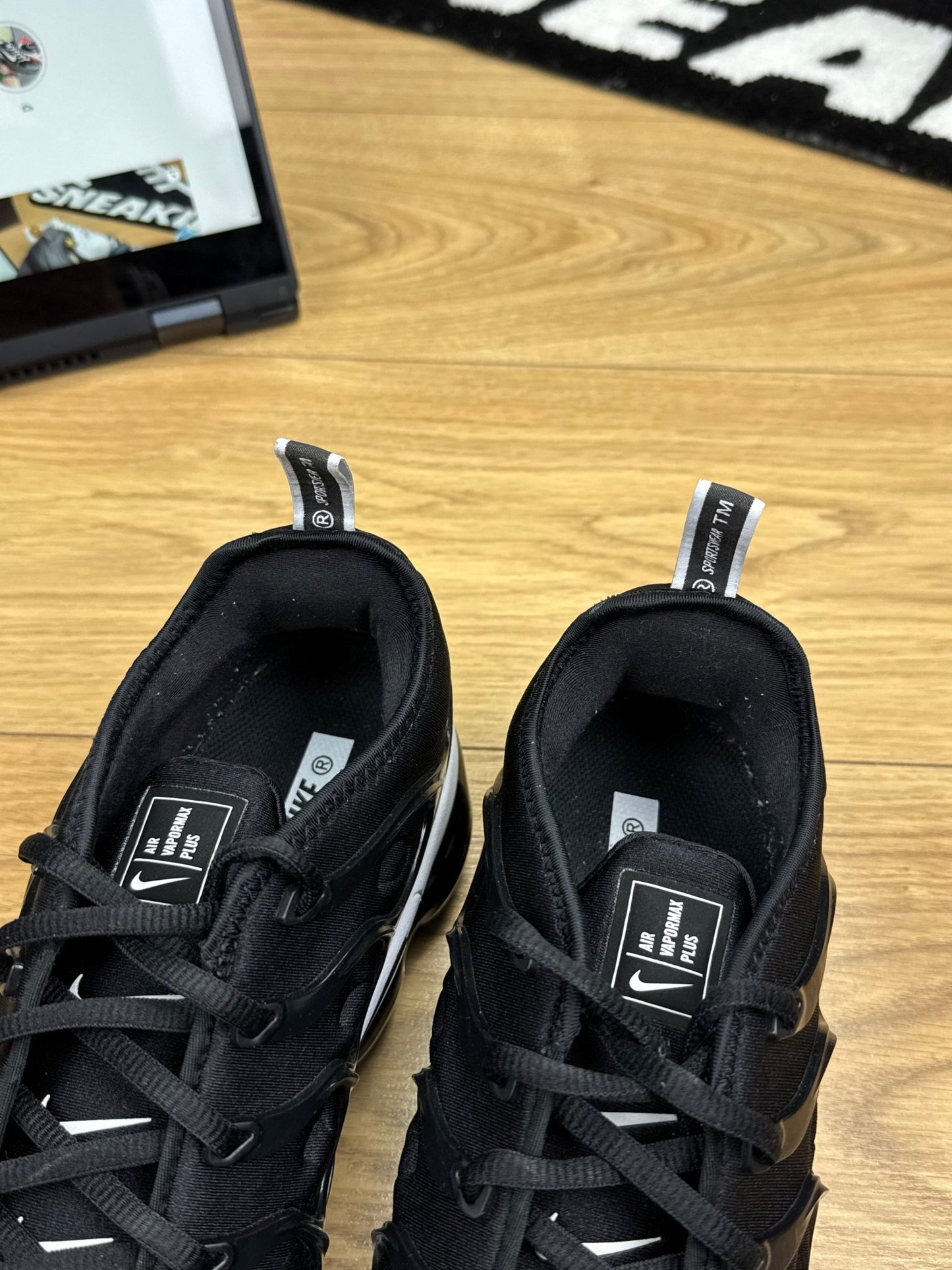 Nike Air Vapormax Plus (44)