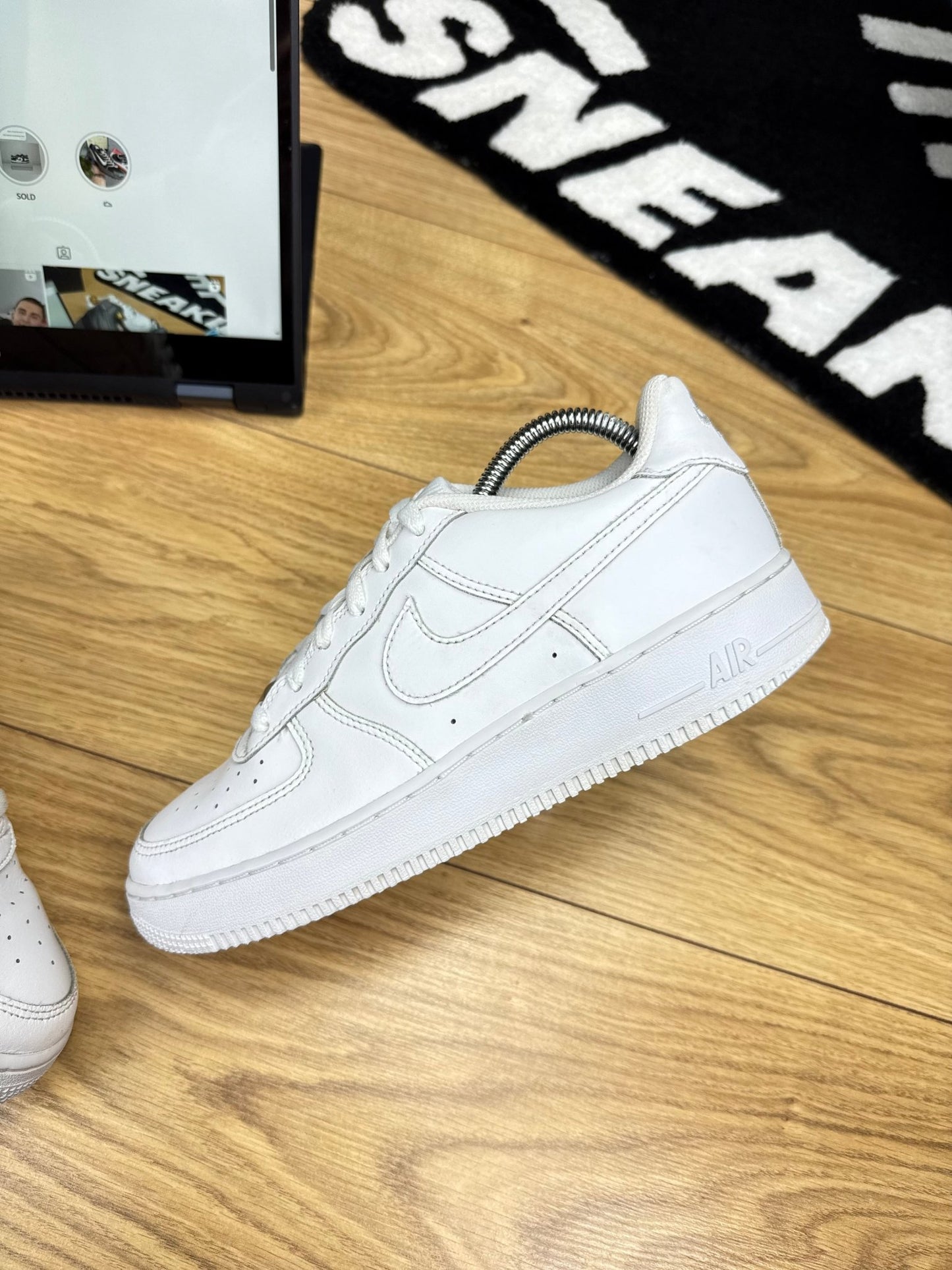 Nike Air Force 1 Low (40)