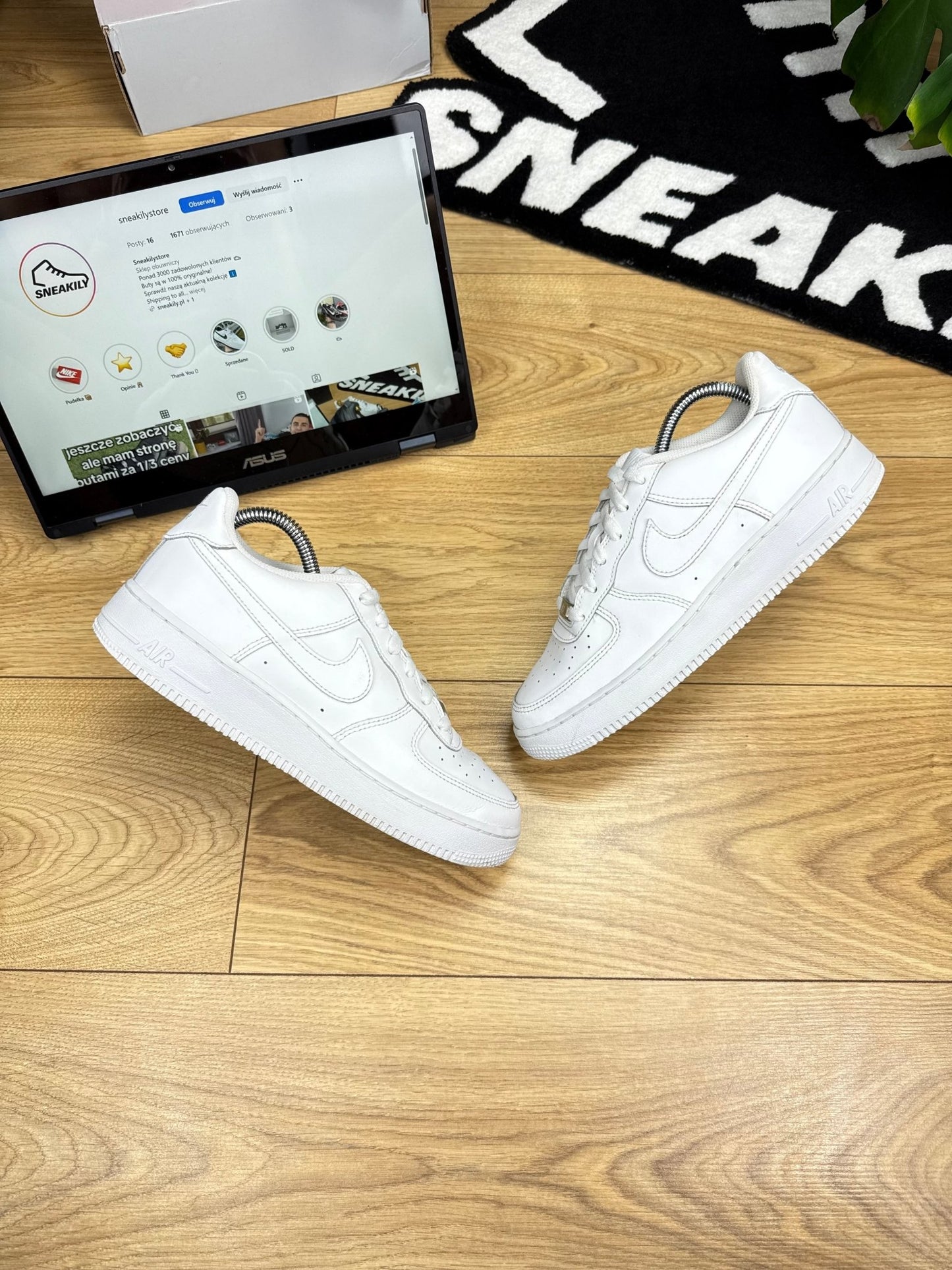 Nike Air Force 1 Low (40)