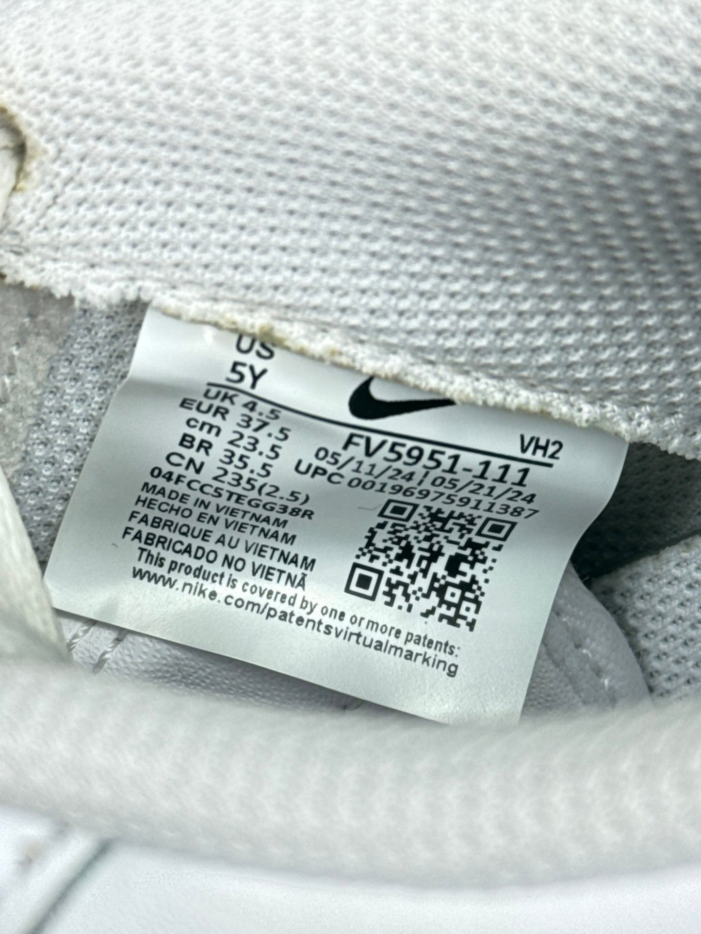 Nike Air Force 1 Low (37.5)