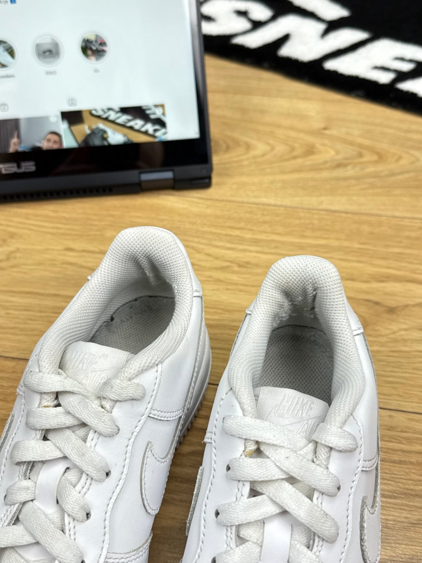 Nike Air Force 1 Low (40)