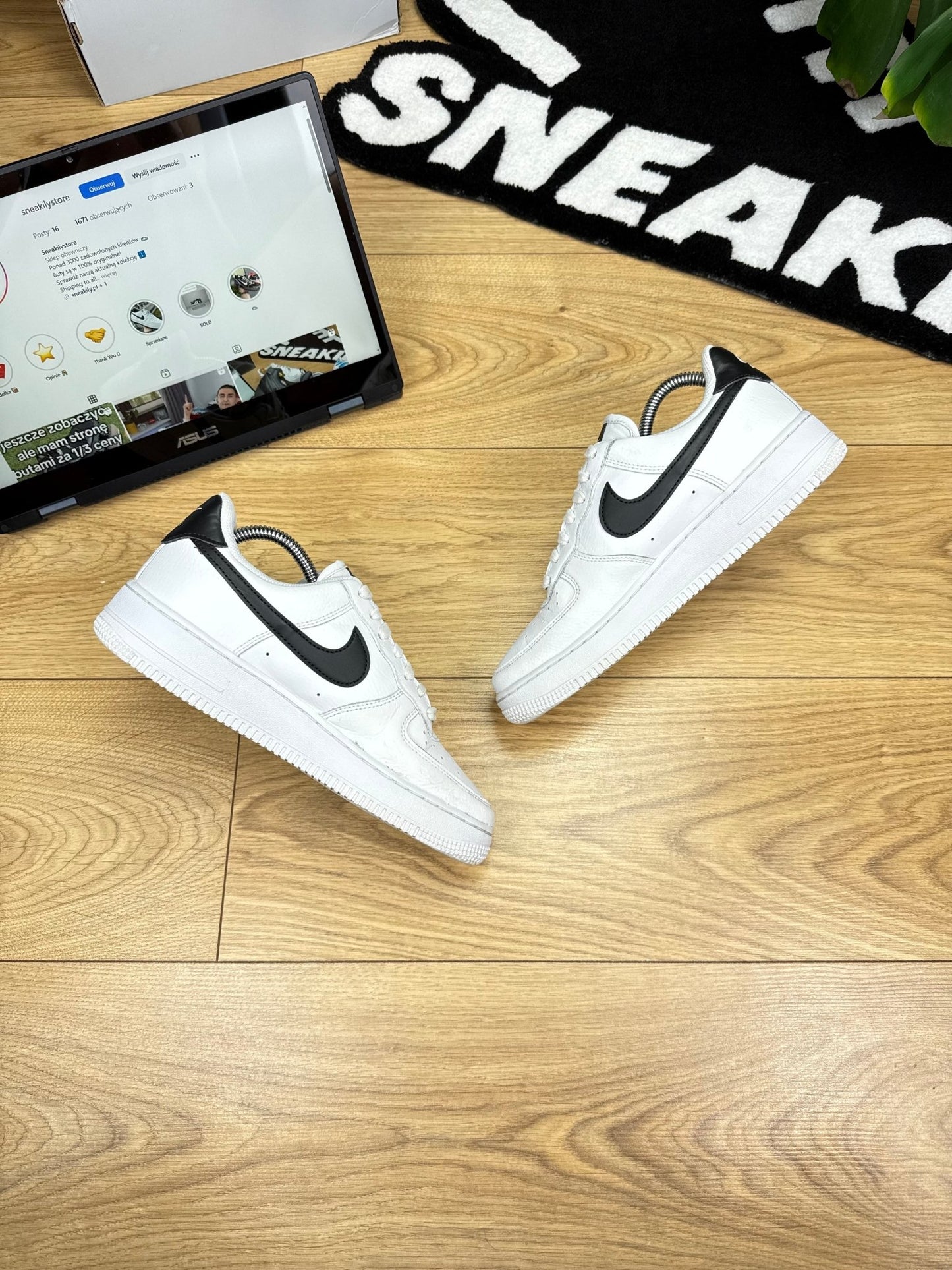 Nike Air Force 1 Low (40)