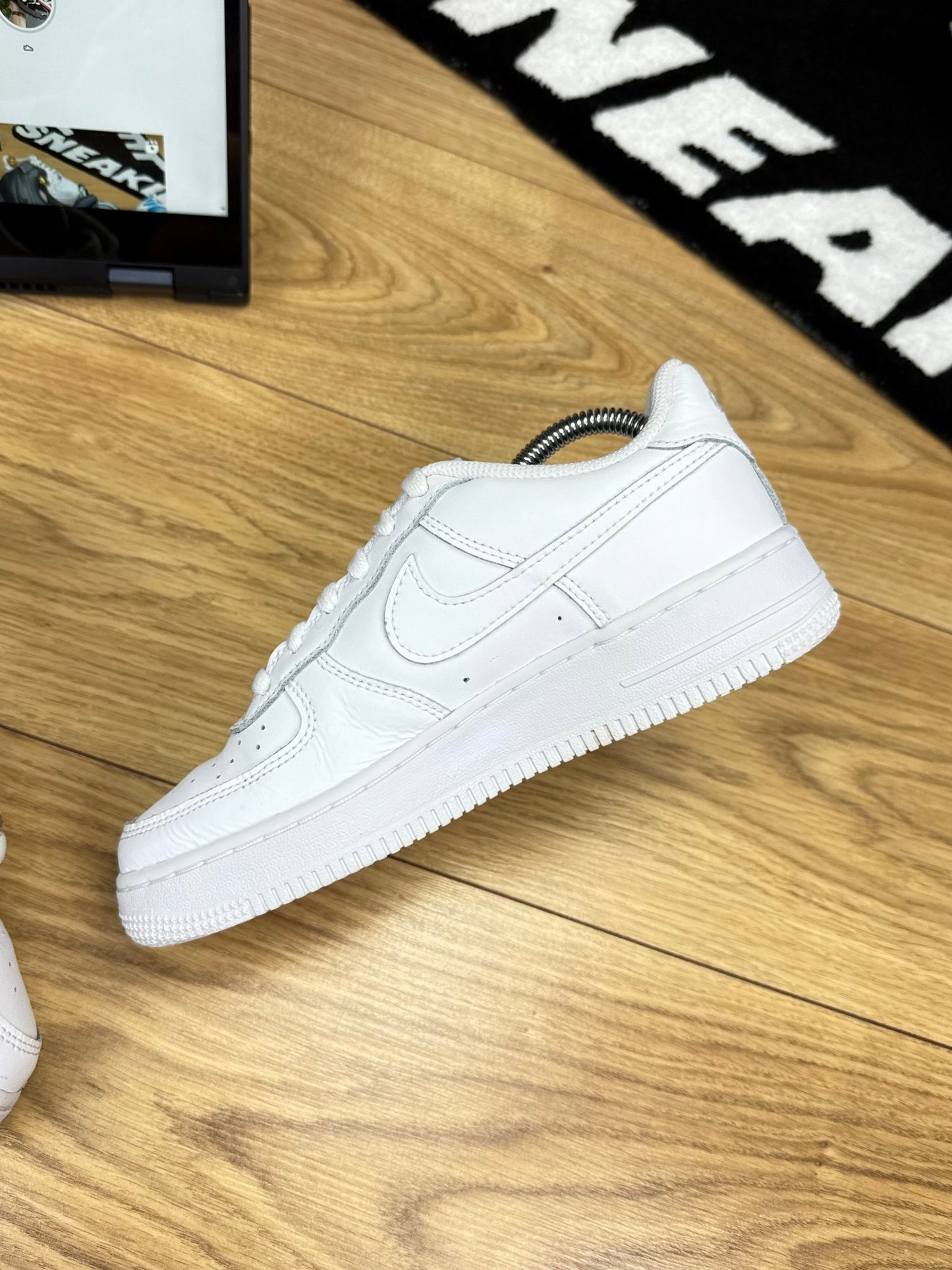 Nike Air Force 1 Low (37.5)