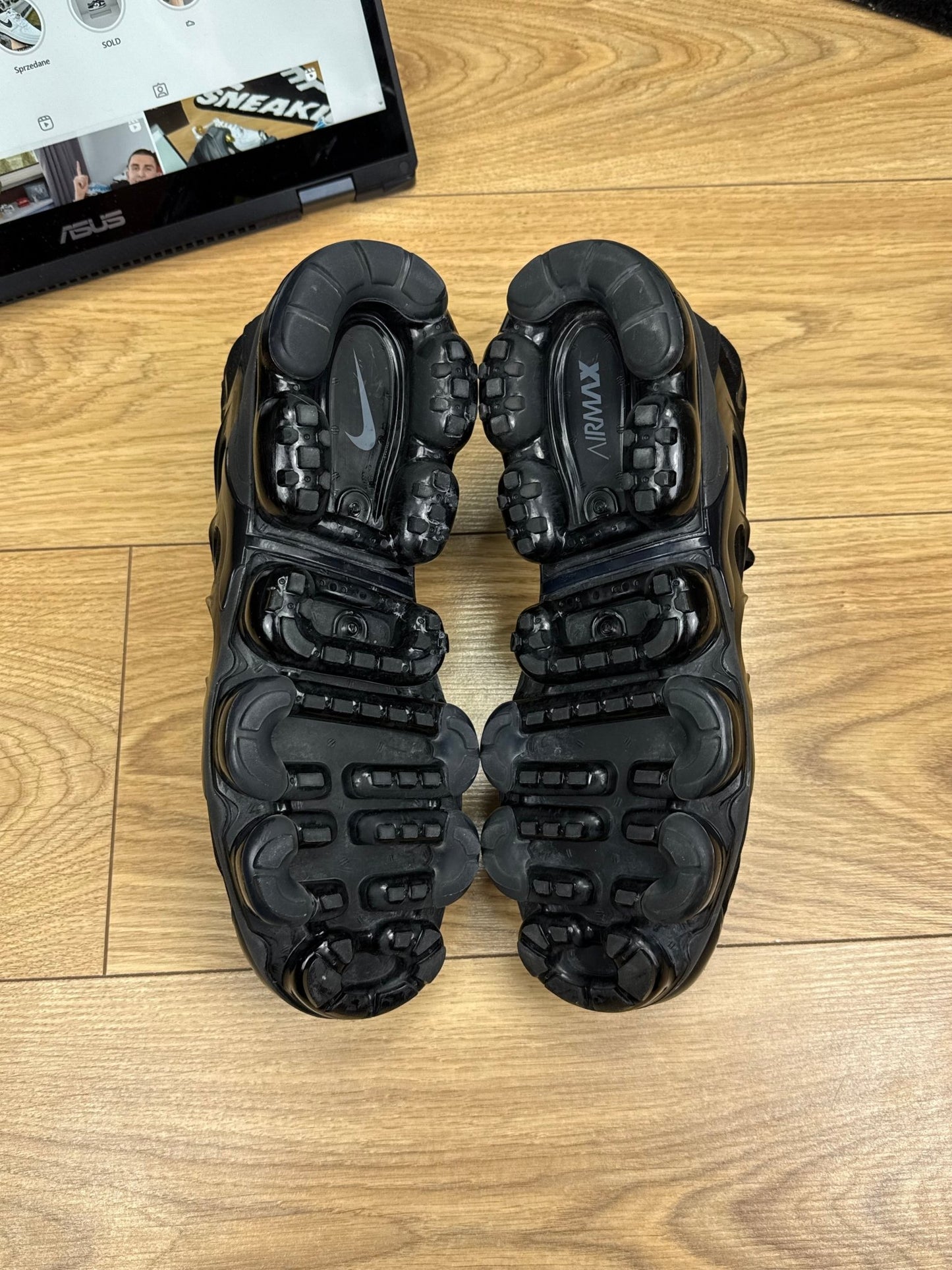 Nike Air Vapormax Plus (42.5)