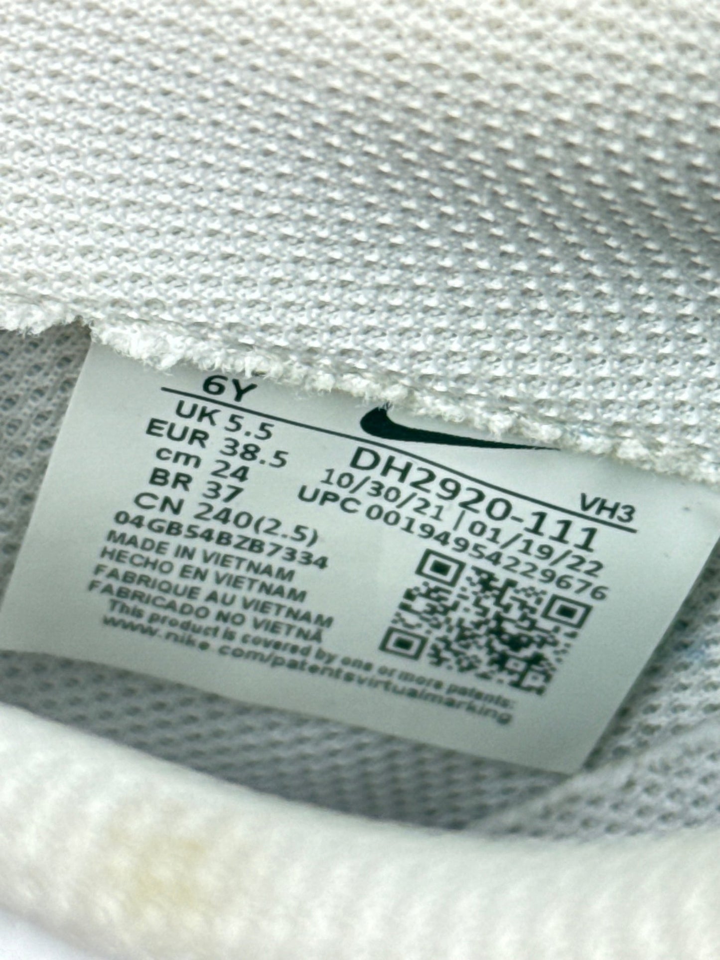 Nike Air Force 1 Low (38.5)