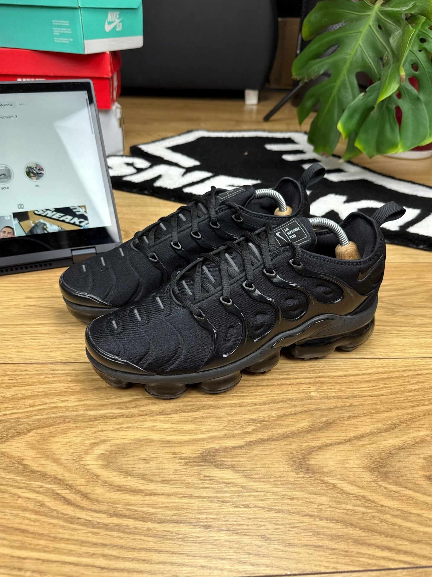 Nike Air Vapormax Plus (42.5)