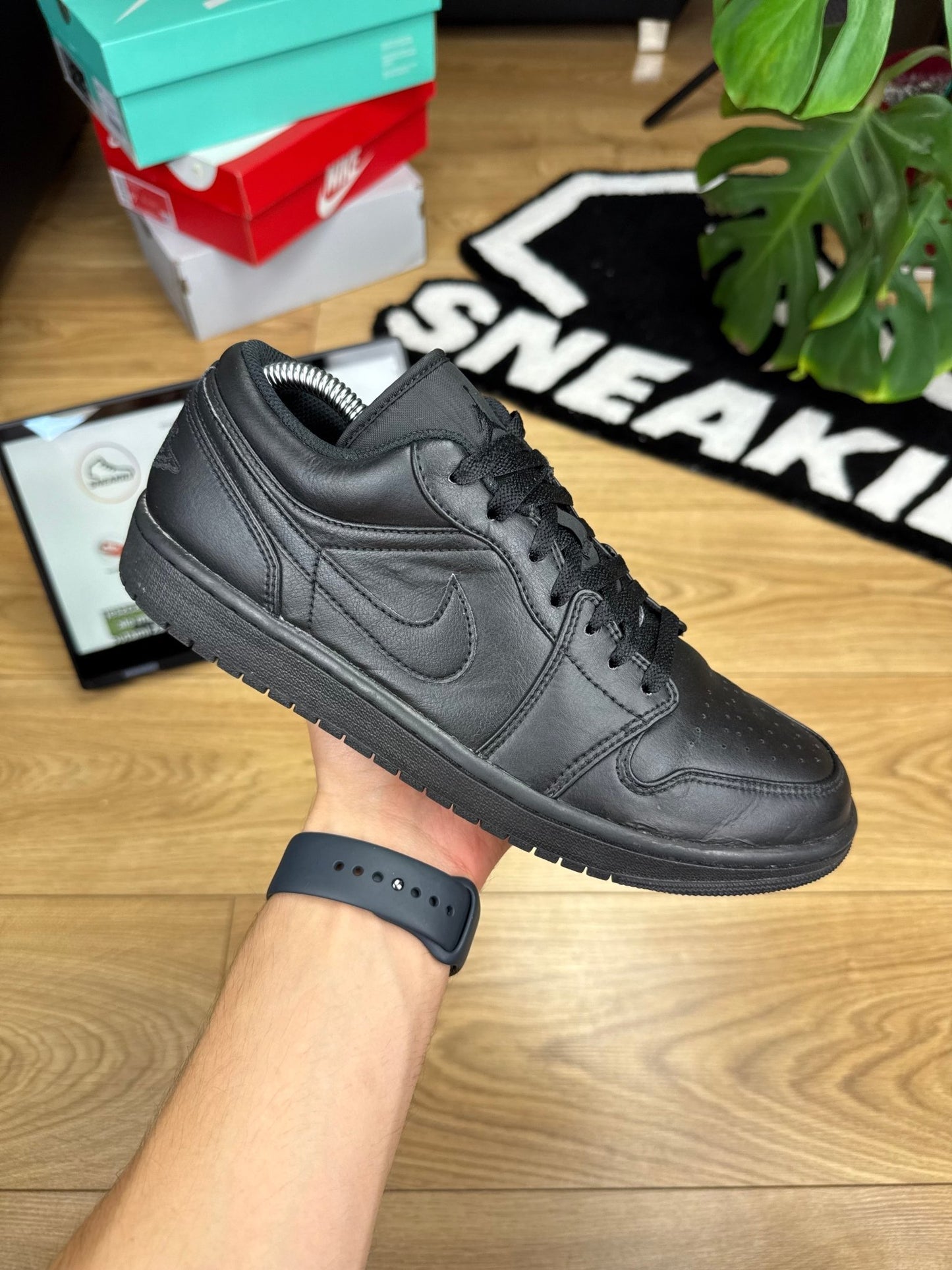 Nike Air Jordan 1 Low (42.5)