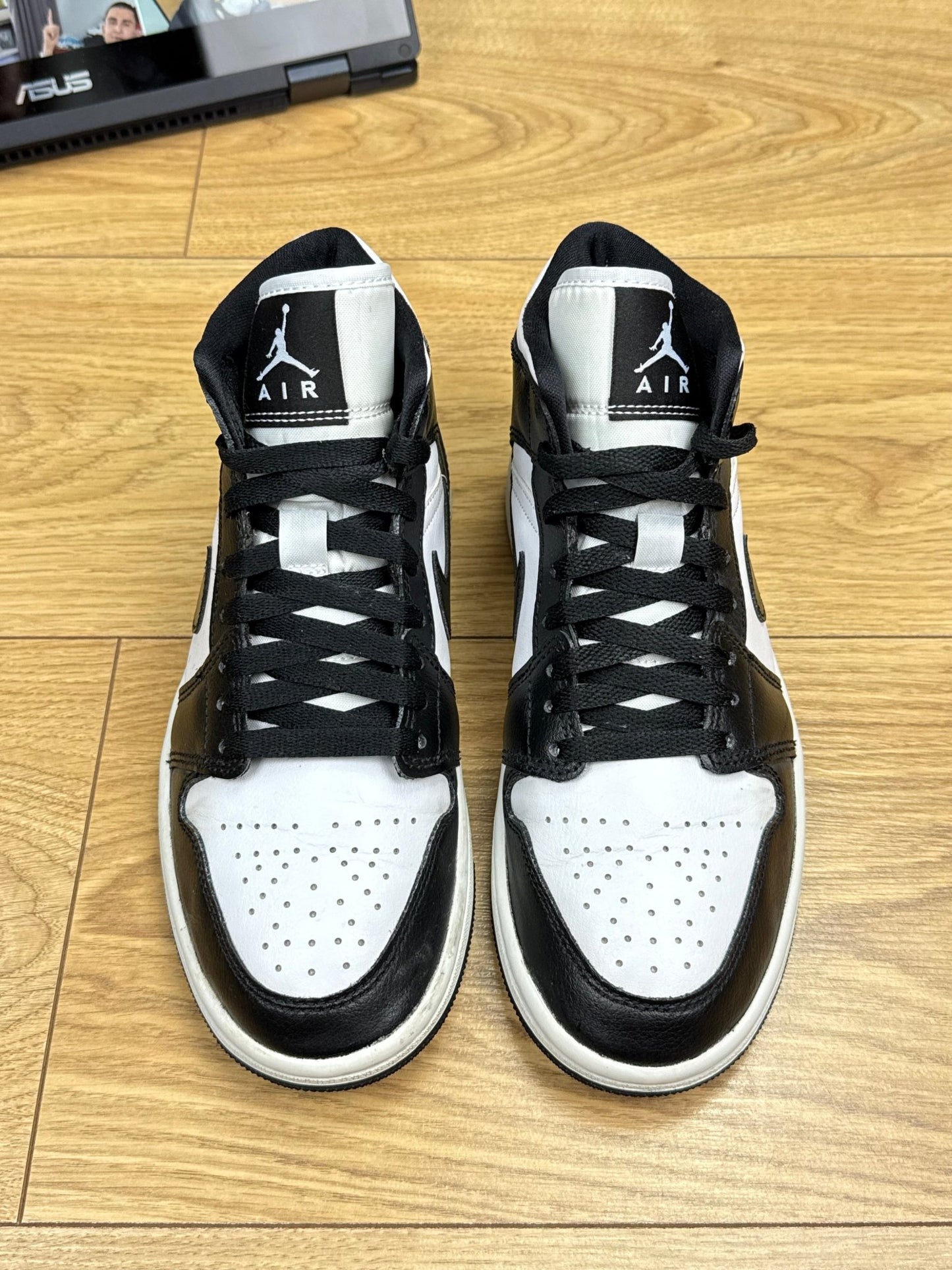 Nike Air Jordan 1 Mid (37.5)