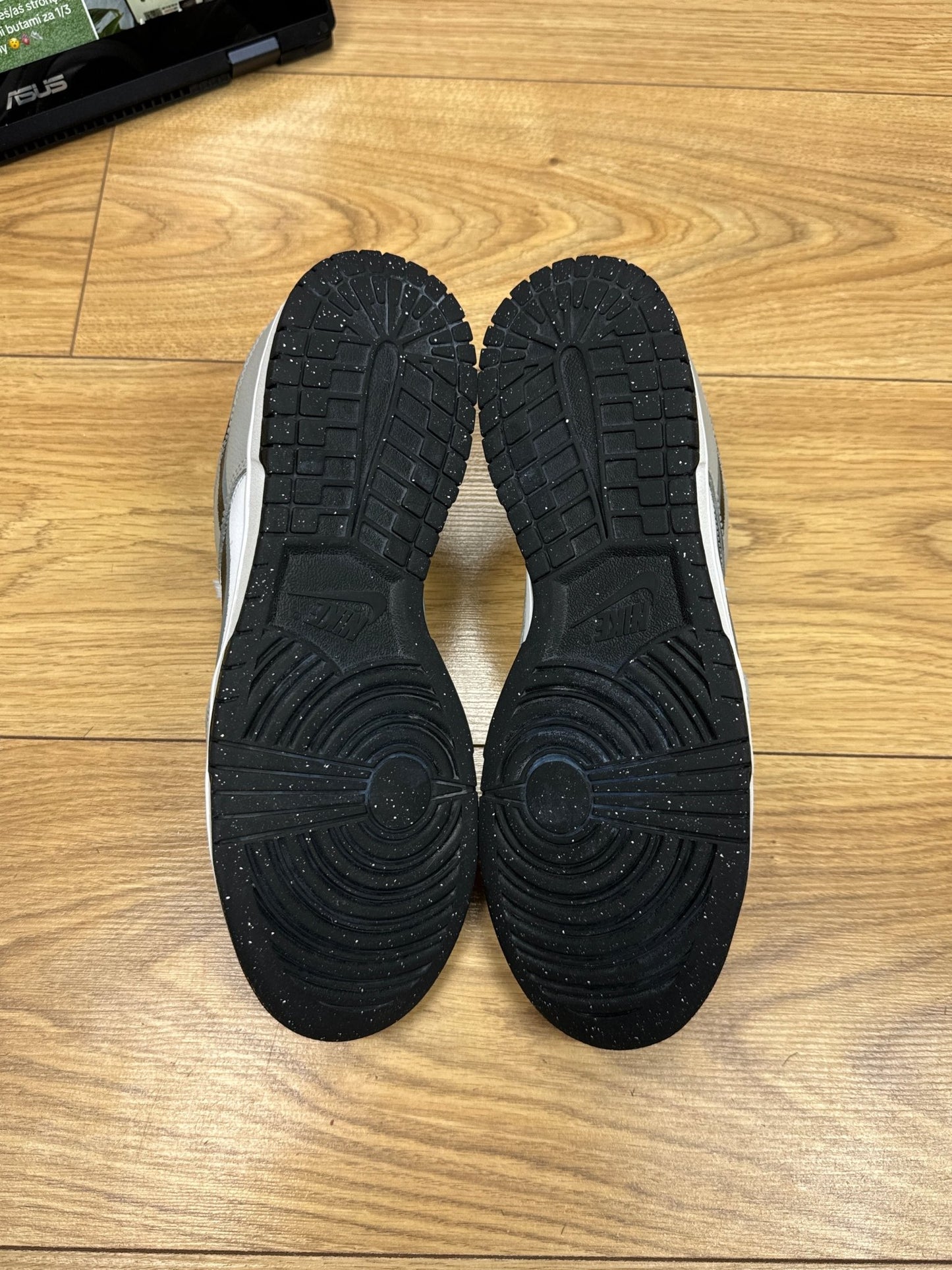Nike Dunk Low (42)