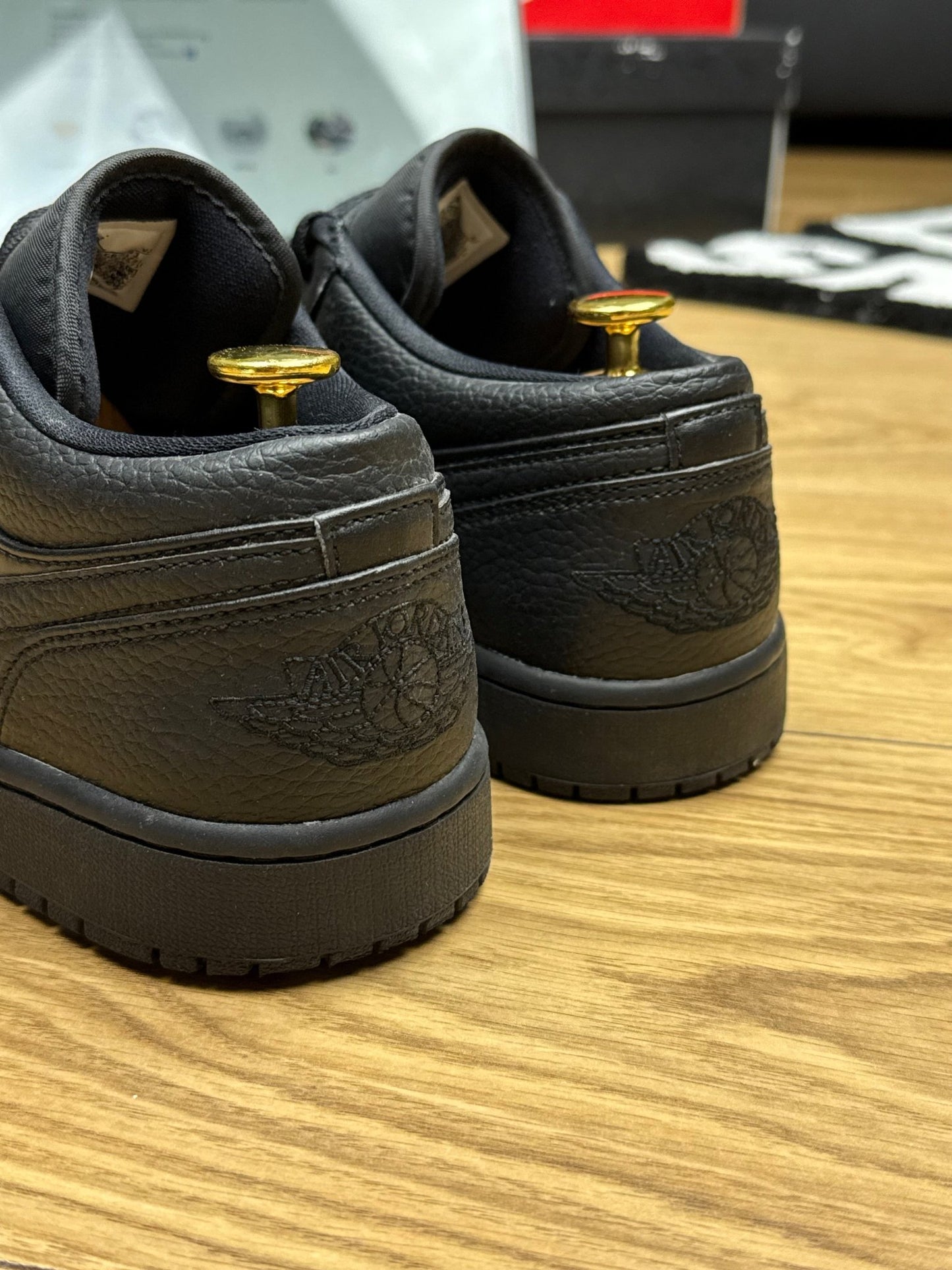 Nike Air Jordan 1 Low (44)