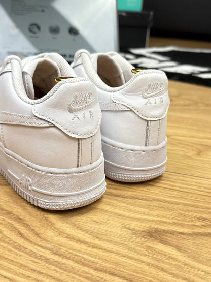 Nike Air Force 1 Low (38.5)