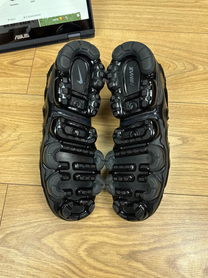 Nike Air Vapormax Plus (44)