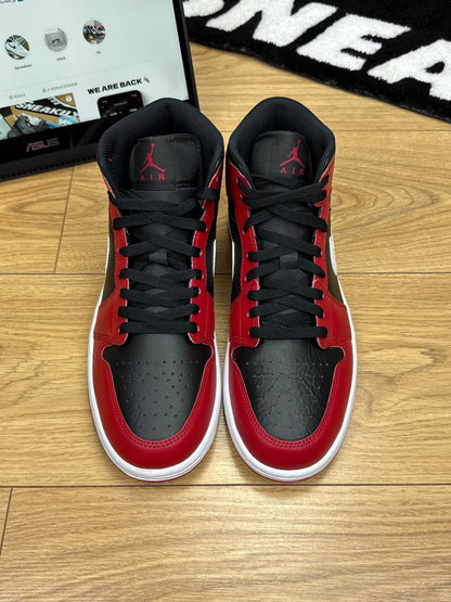 Nike Air Jordan 1 Mid (44)