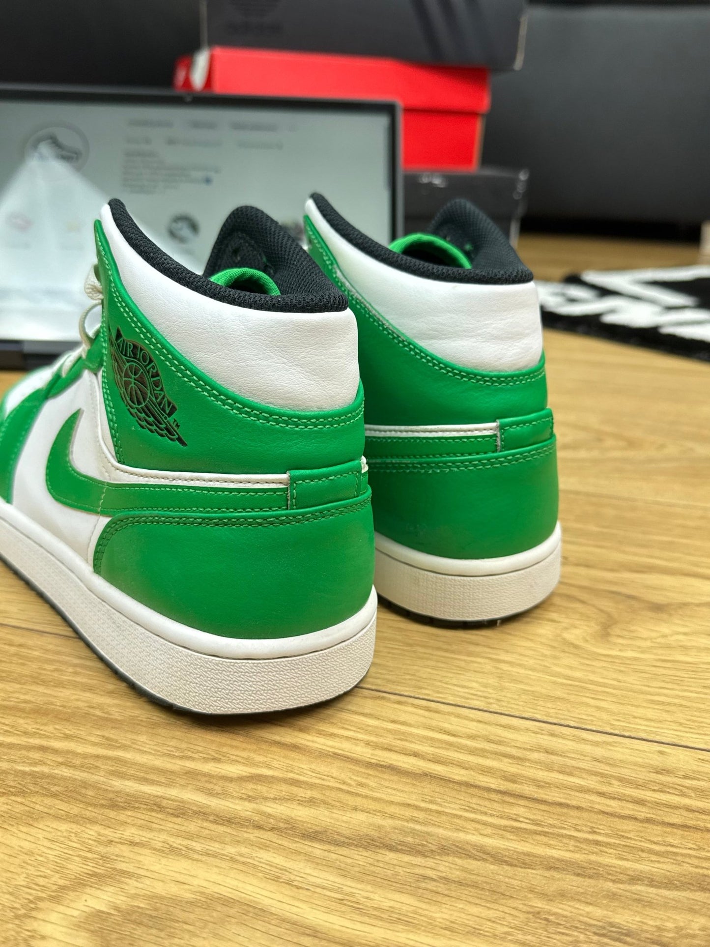 Nike Air Jordan 1 Mid (43)