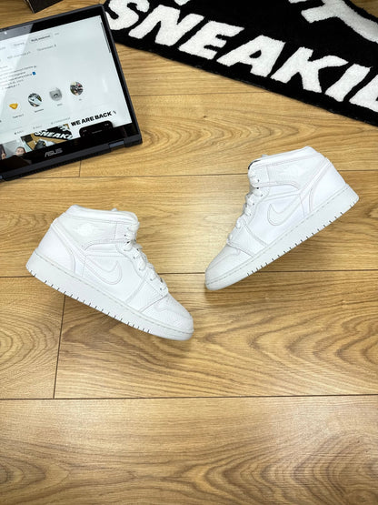 Nike Air Jordan 1 Mid (37.5)