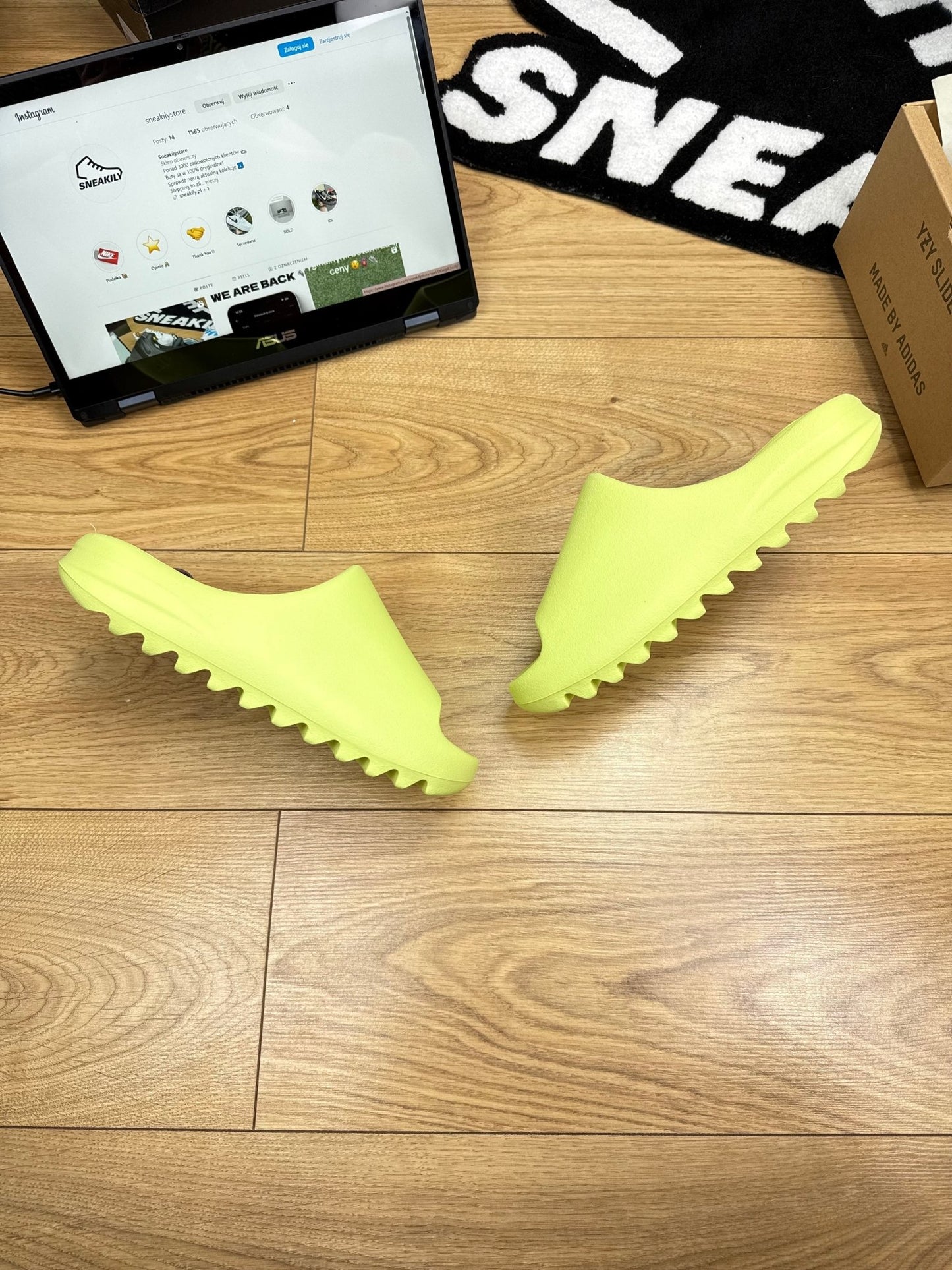 Adidas Yeezy Slides 2022/23 (42)