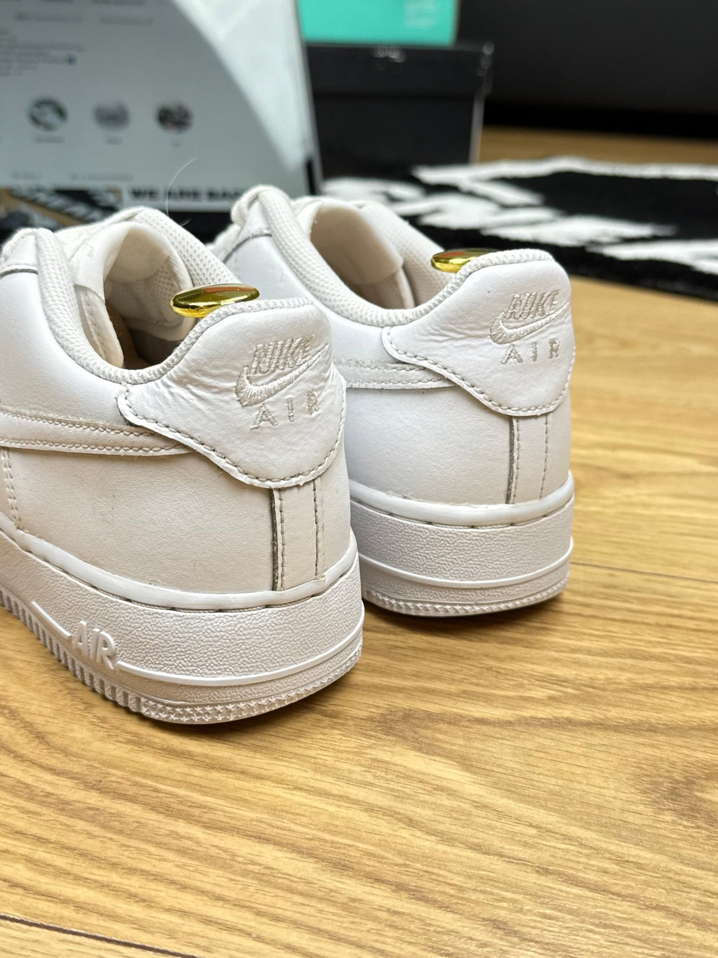 Nike Air Force 1 Low (40)