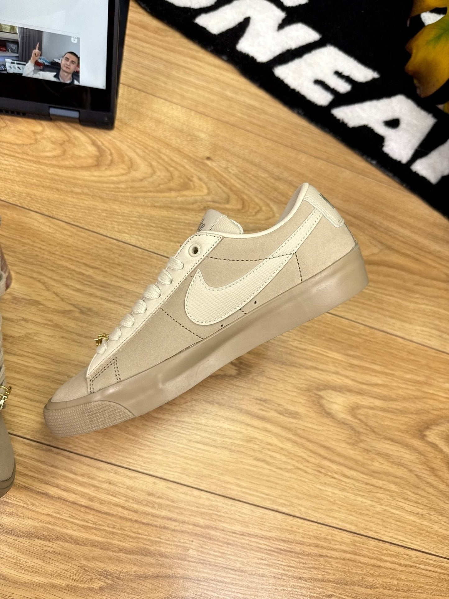 Nike Blazer Low “Khaki” (FPAR Collaboration) Blazer Low Khaki FPAR — buty sportowe męskie nowe rozmiar 38, widok z góry