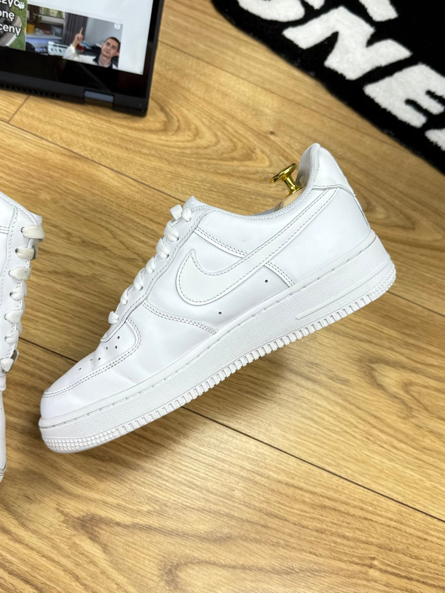 Nike Air Force 1 Low (40)
