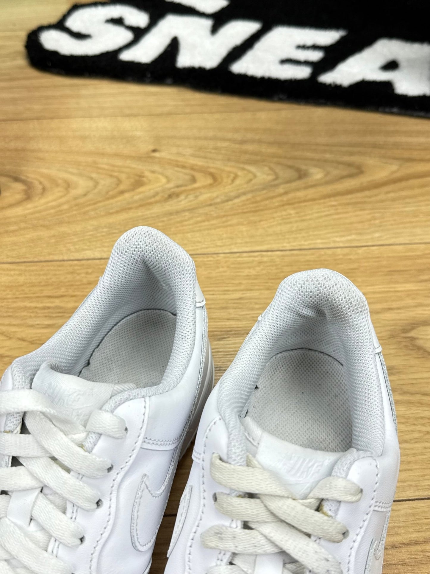 Nike Air Force 1 Low (40)