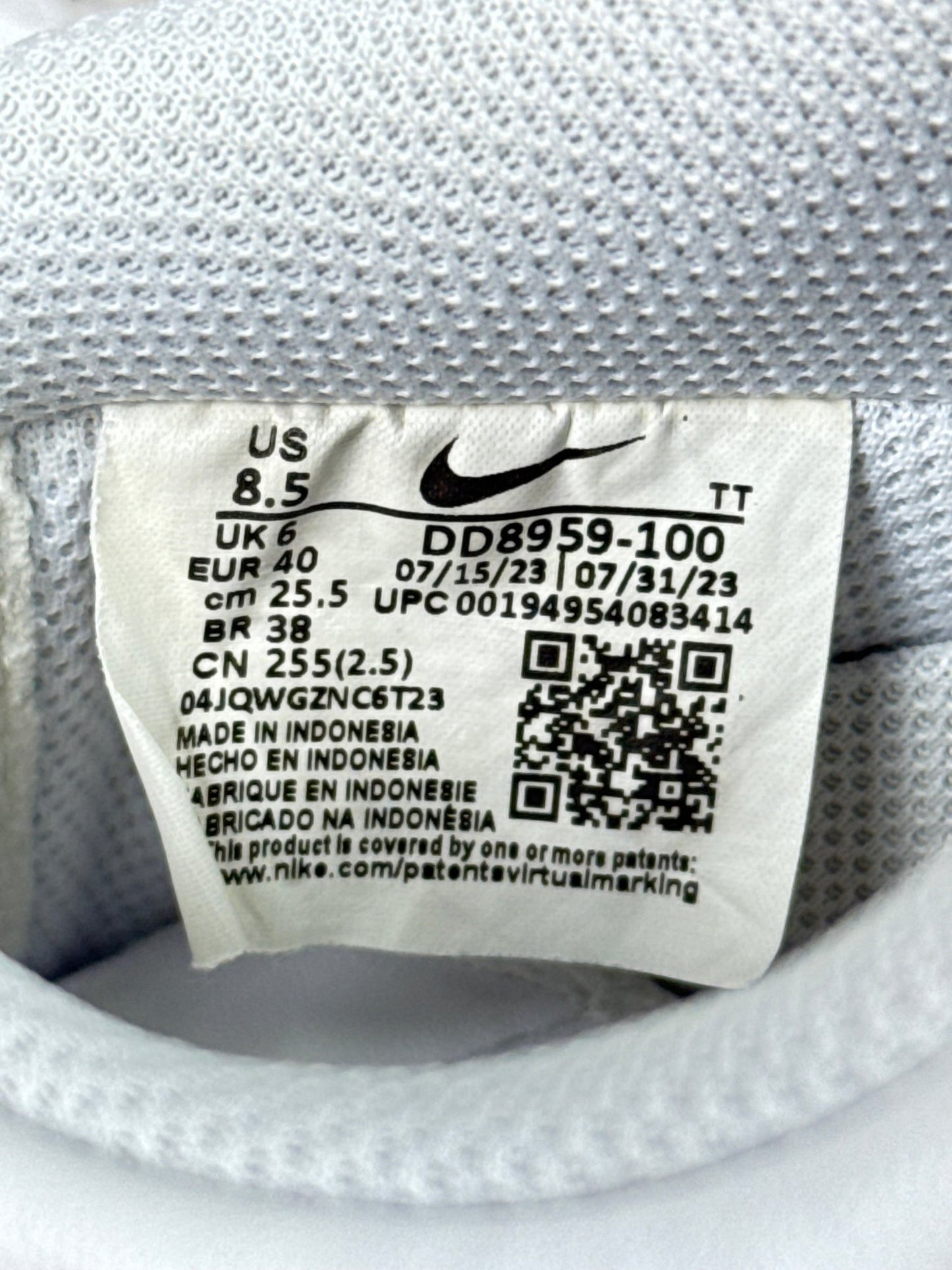 Nike Air Force 1 Low (40)