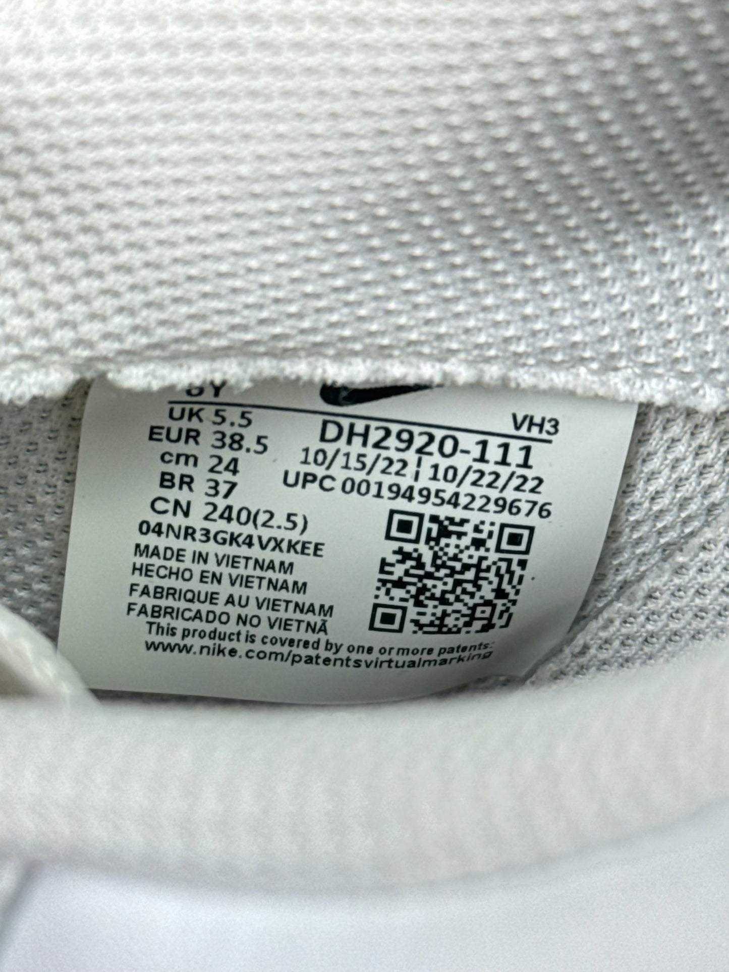 Nike Air Force 1 Low (38.5)